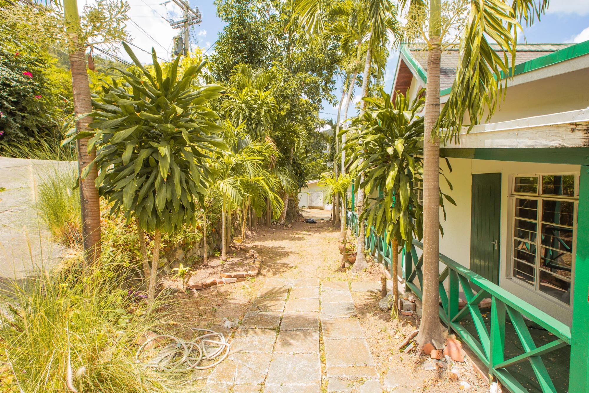 House For Rent: RIVERSIDE HEIGHTS, GORDON, Gordon Town P.O. | $200,000 photo 2