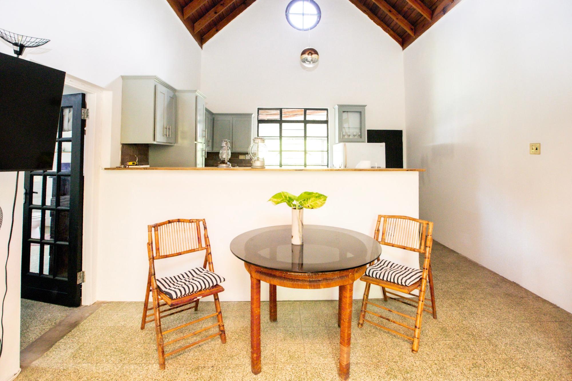 House For Rent: RIVERSIDE HEIGHTS, GORDON, Gordon Town P.O. | $200,000 photo 5