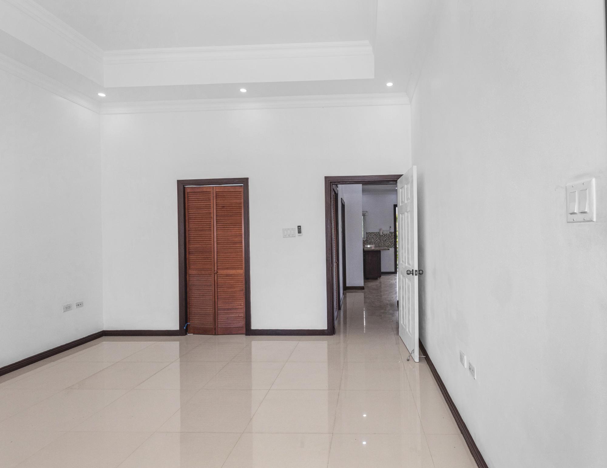 Apartment For Sale: ROCHESTER AVE, Kingston 8 | $45,000,000 photo 17