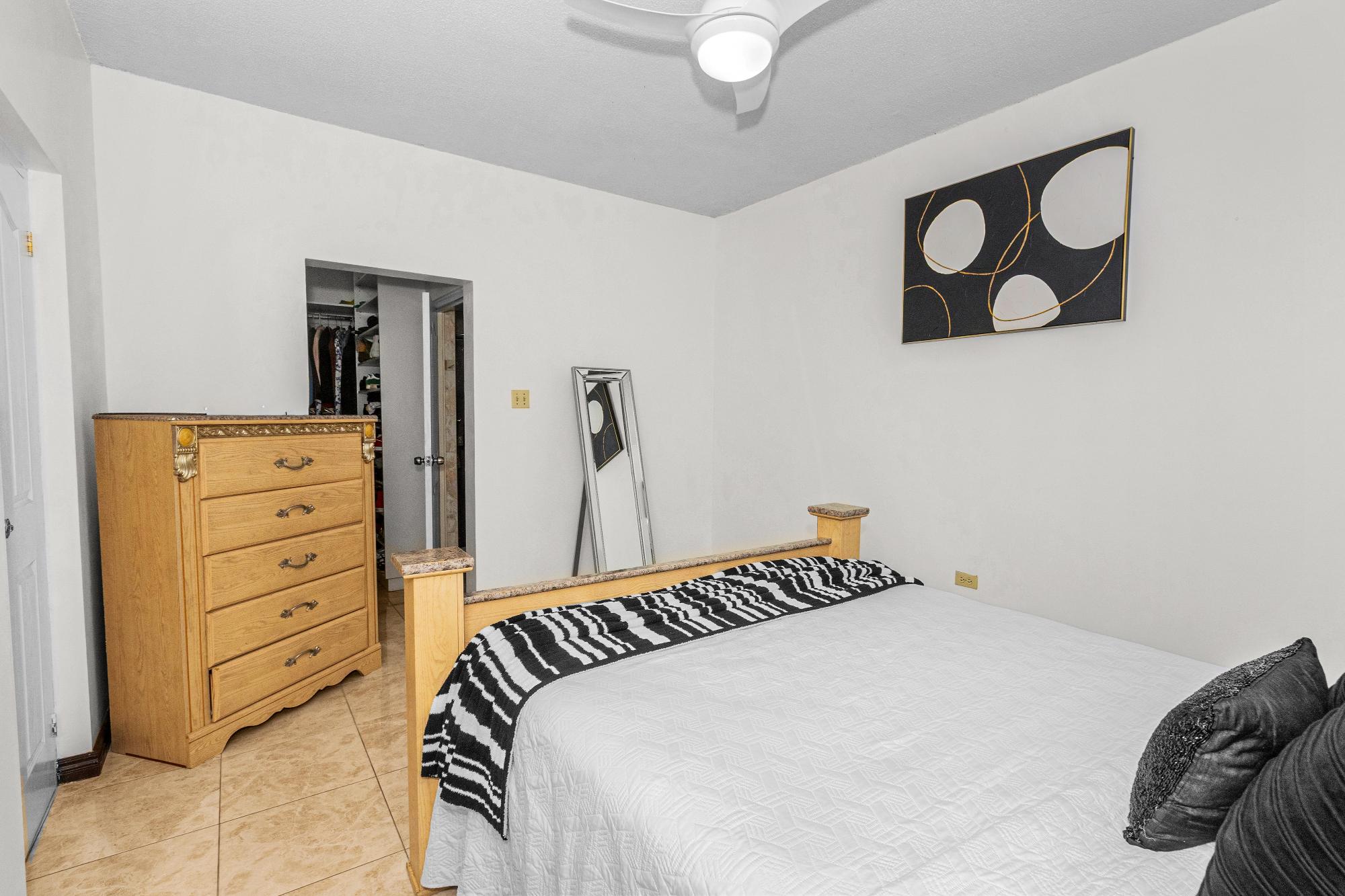 Apartment For Sale: BRAEMAR AVENUE, Kingston 10 | $45,000,000 photo 11