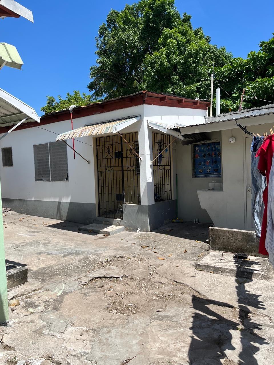 House For Sale: OAKWOOD AVENUE, Kingston 20 | $16,000,000 photo 8