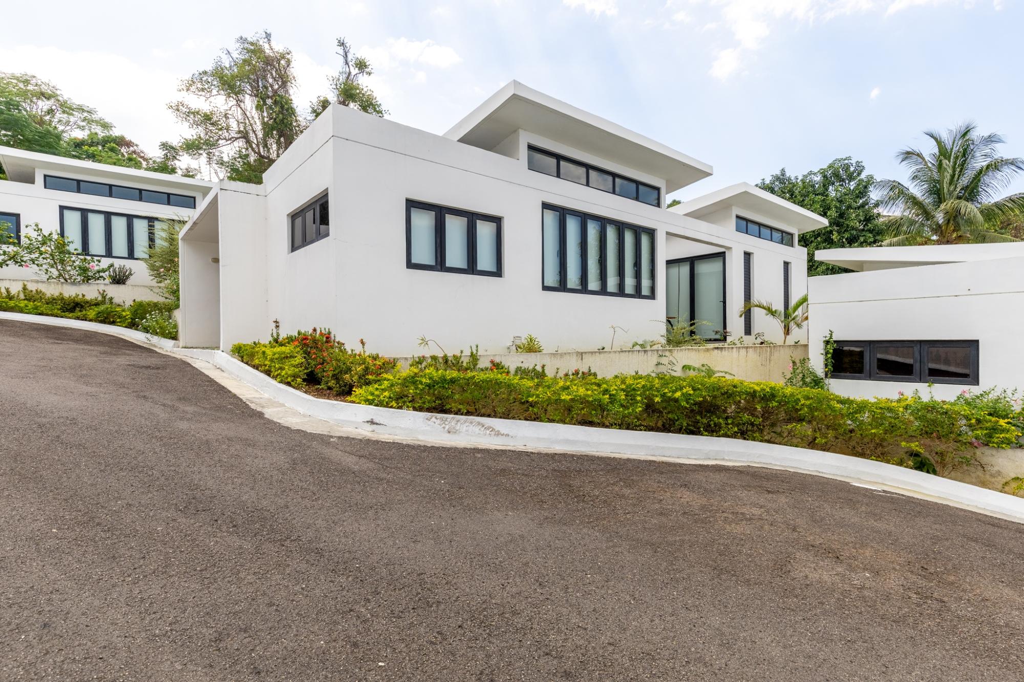 Apartment For Sale: PARADISE BAY, READING, Reading | $299,999