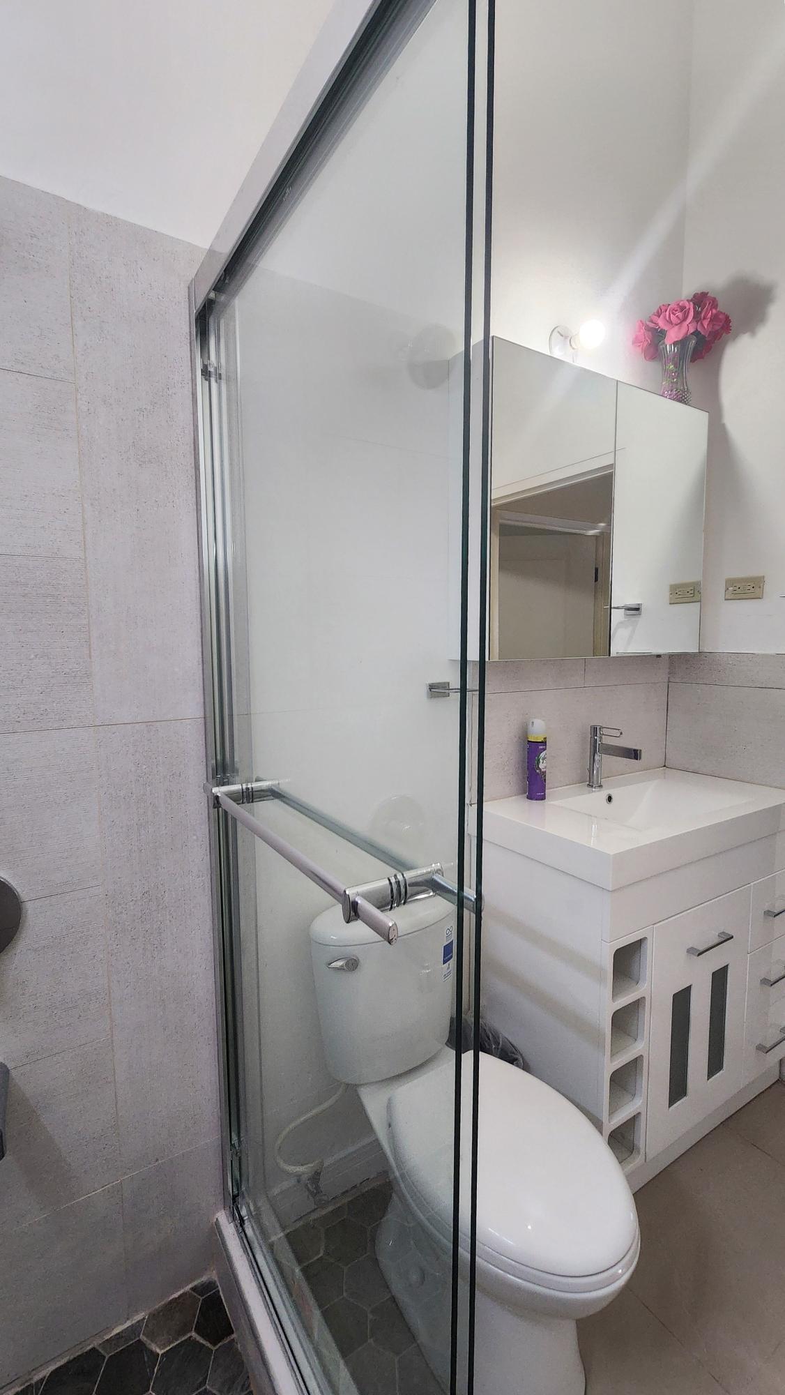 House For Rent: ELIA TADDEO COURSE, Caymanas | $1,150 photo 9