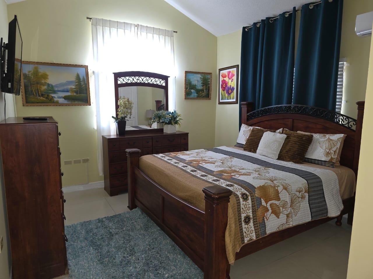 House For Rent: ELIA TADDEO COURSE, Caymanas | $1,150 photo 13
