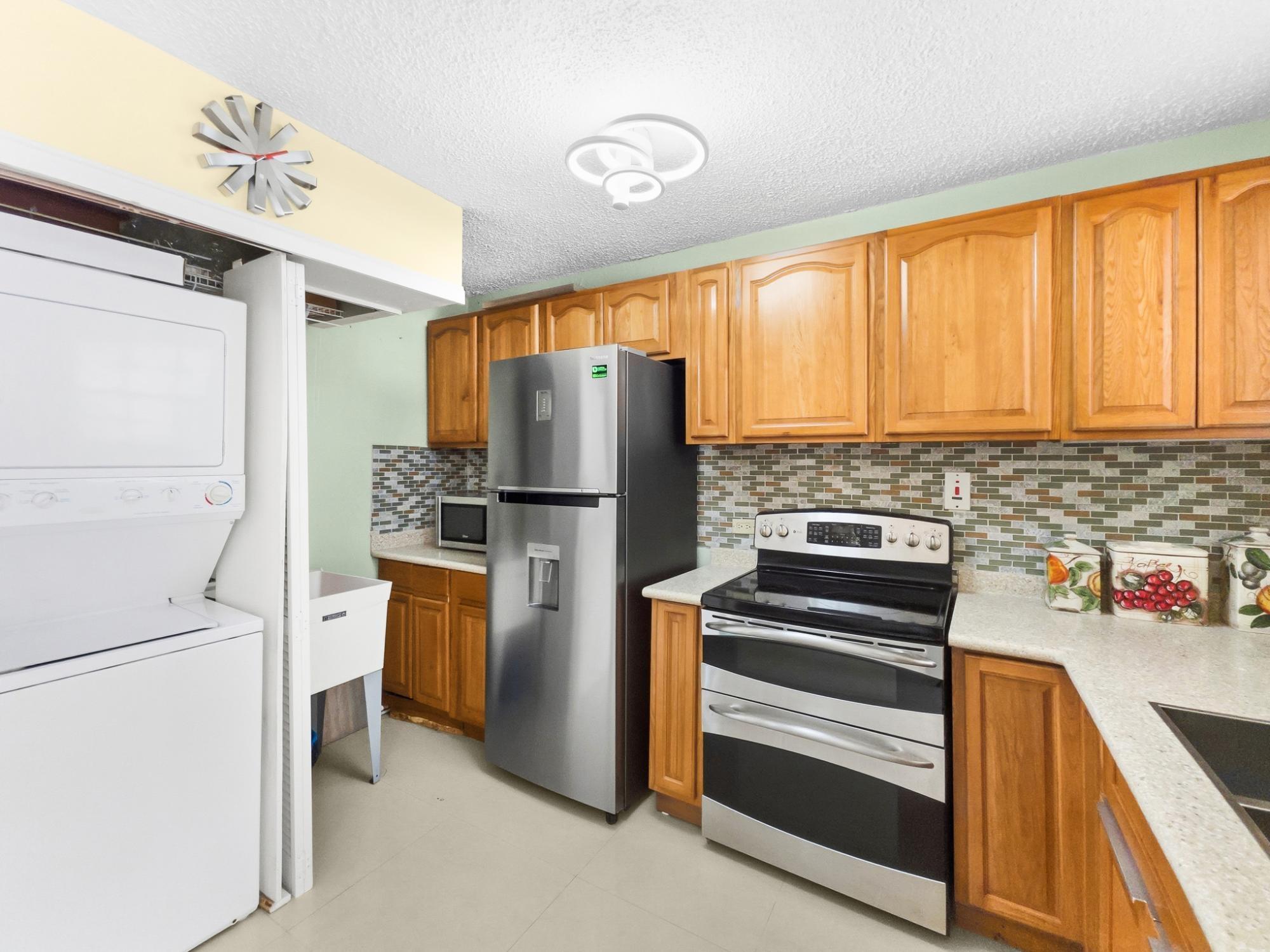 Apartment For Rent: SURBITON ROAD, Kingston 10 | $1,200 photo 4