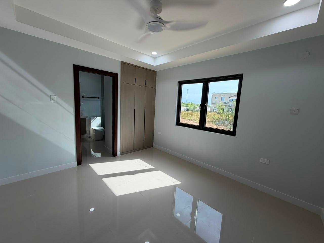 House For Rent: OAK ESTATES, PORTMORE, Greater Portmore | $230,000 photo 3