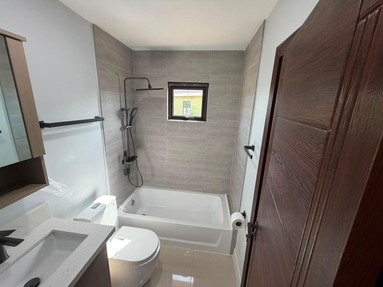 House For Rent: OAK ESTATES, PORTMORE, Greater Portmore | $230,000 photo 12