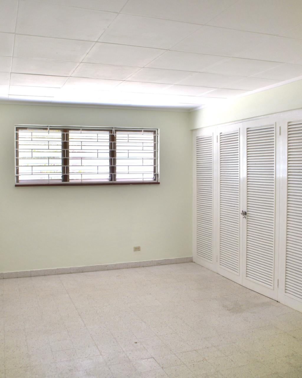 House For Rent: AVESBURY AVENUE, Kingston 6 | $200,000 photo 2