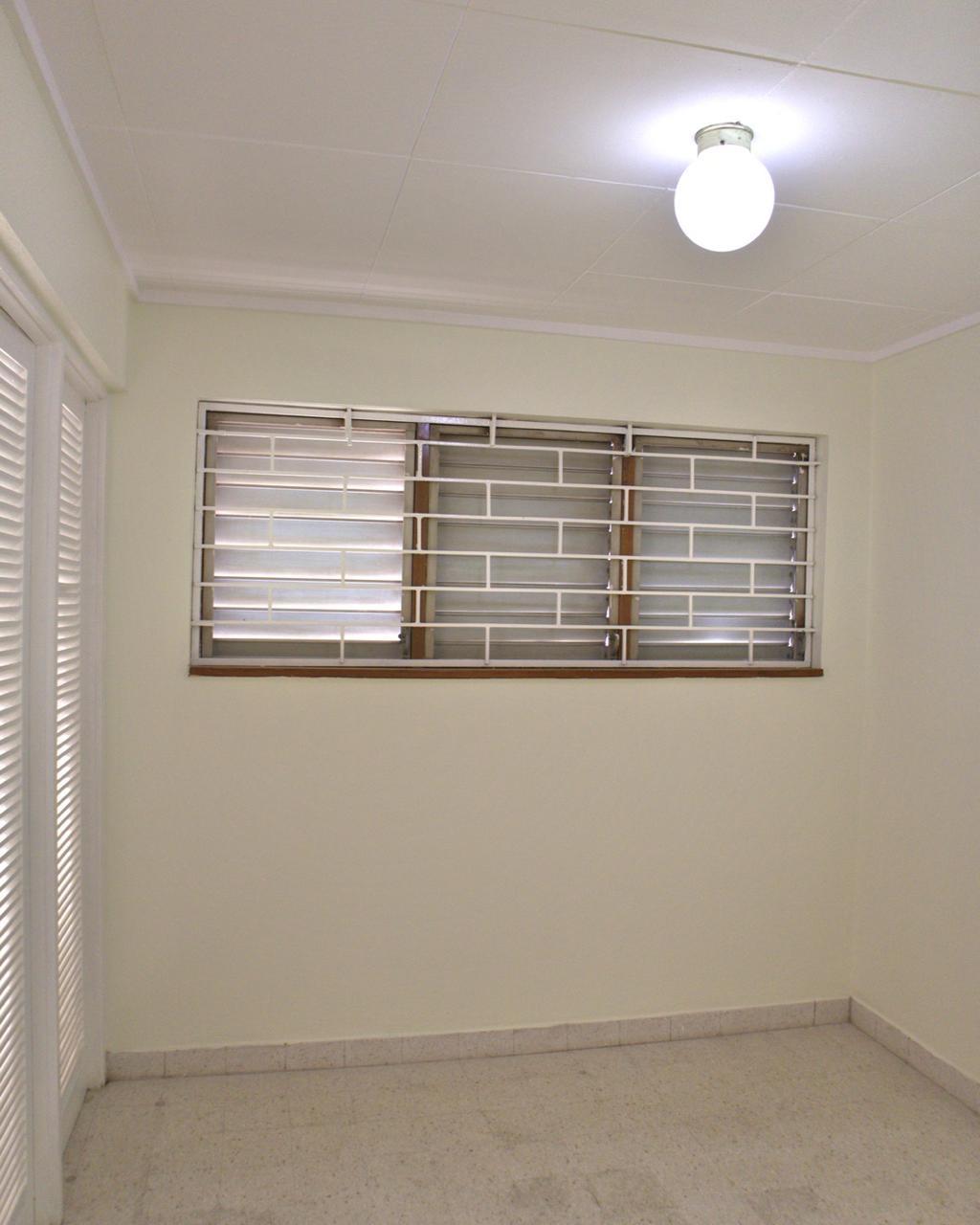 House For Rent: AVESBURY AVENUE, Kingston 6 | $200,000 photo 4