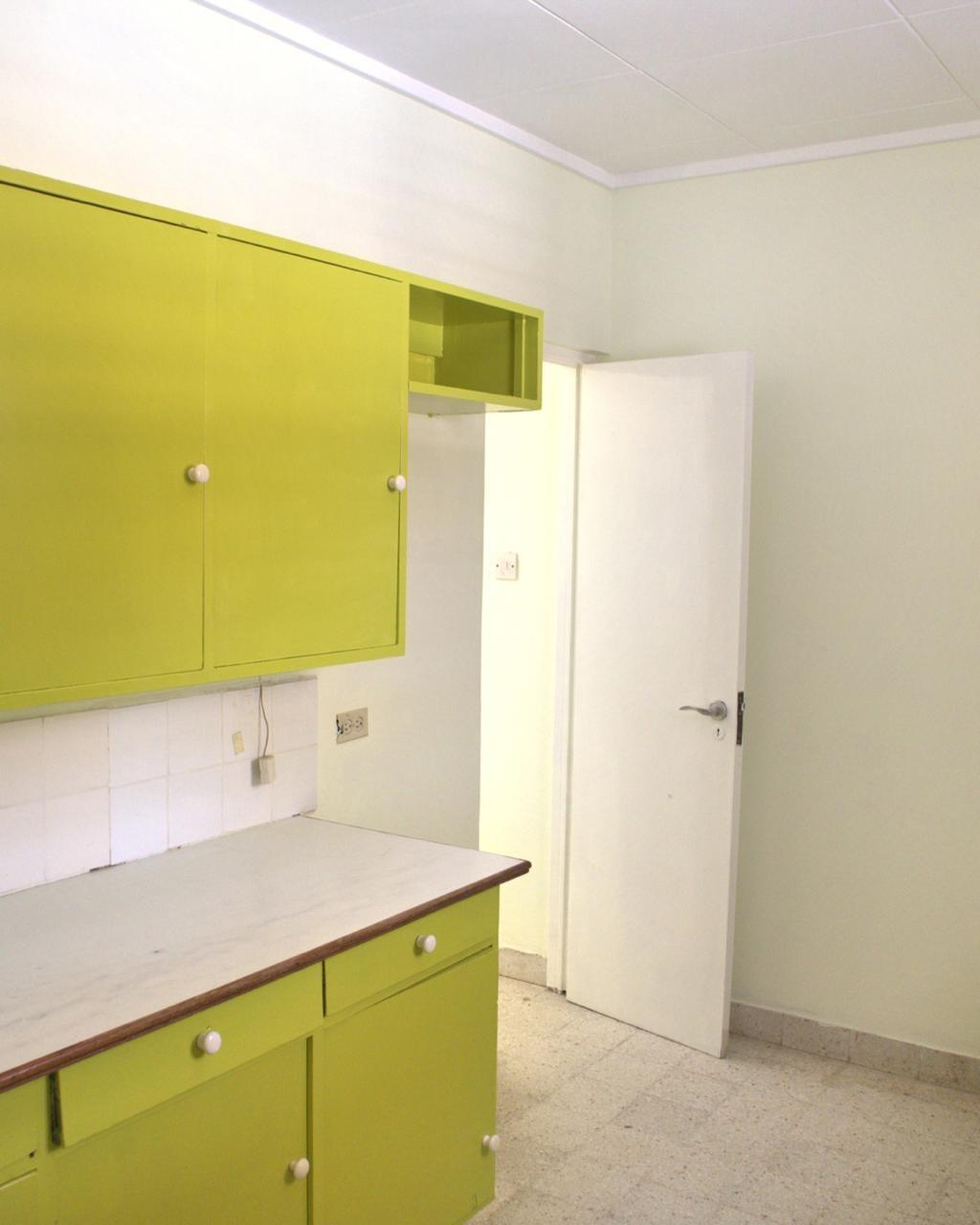 House For Rent: AVESBURY AVENUE, Kingston 6 | $200,000 photo 8