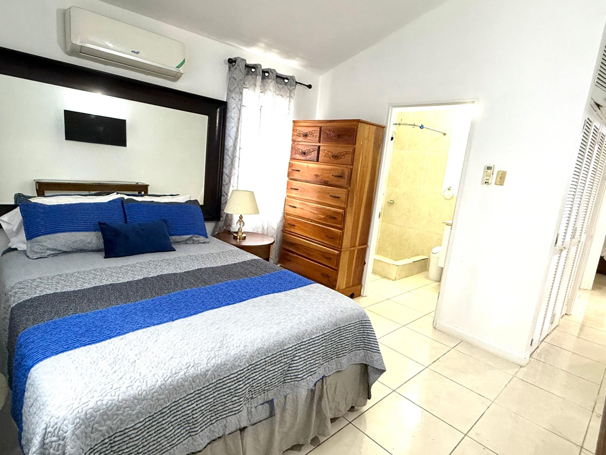 House For Rent: MONTEGO WEST VILLAGE, Montego Bay | $1,300 photo 17
