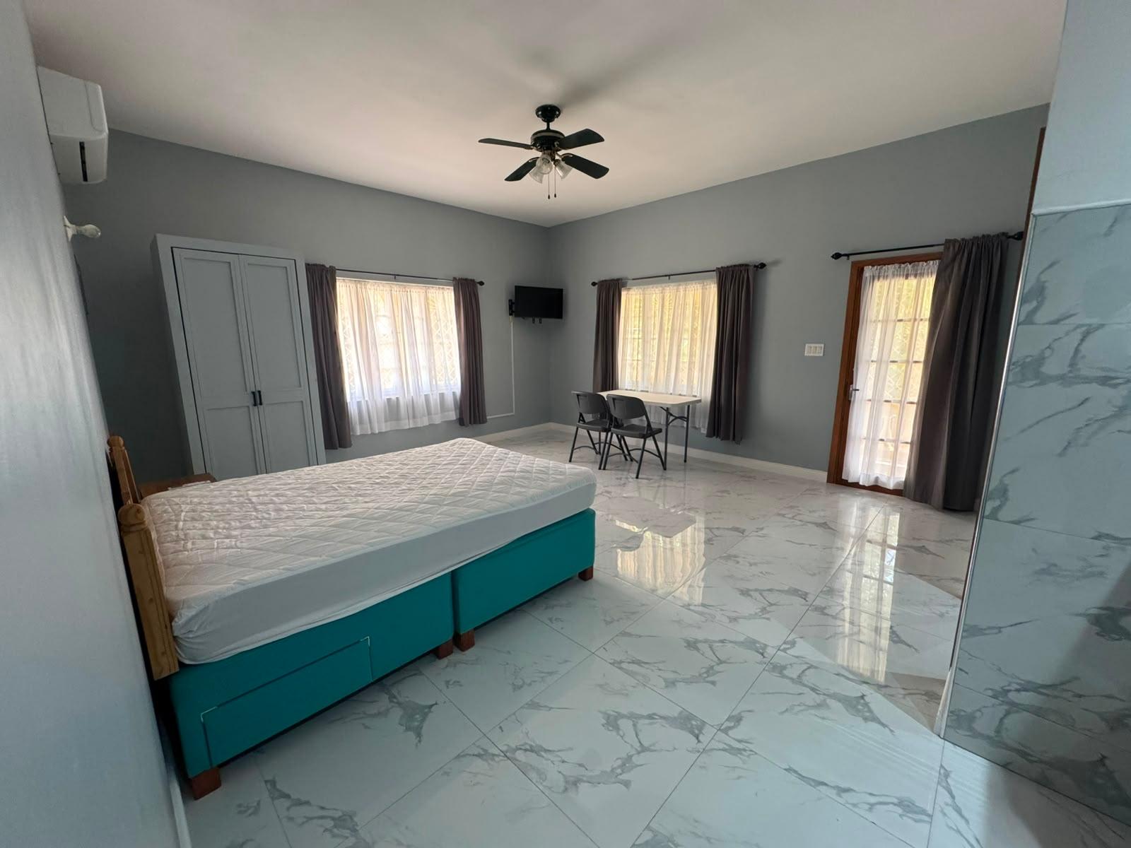 House For Rent: GREENSVIEW DR. CORAL GARD, Cornwall | $800 photo 6