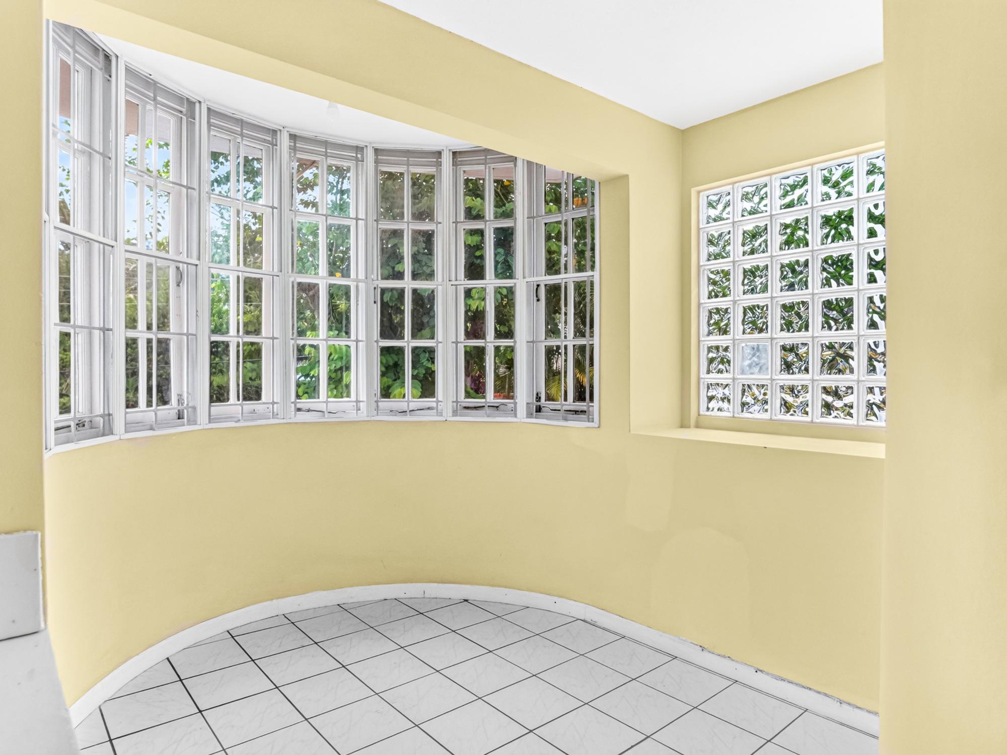 Townhouse For Rent: UPPER MARKWAY, Kingston 8 | $360,000 photo 9