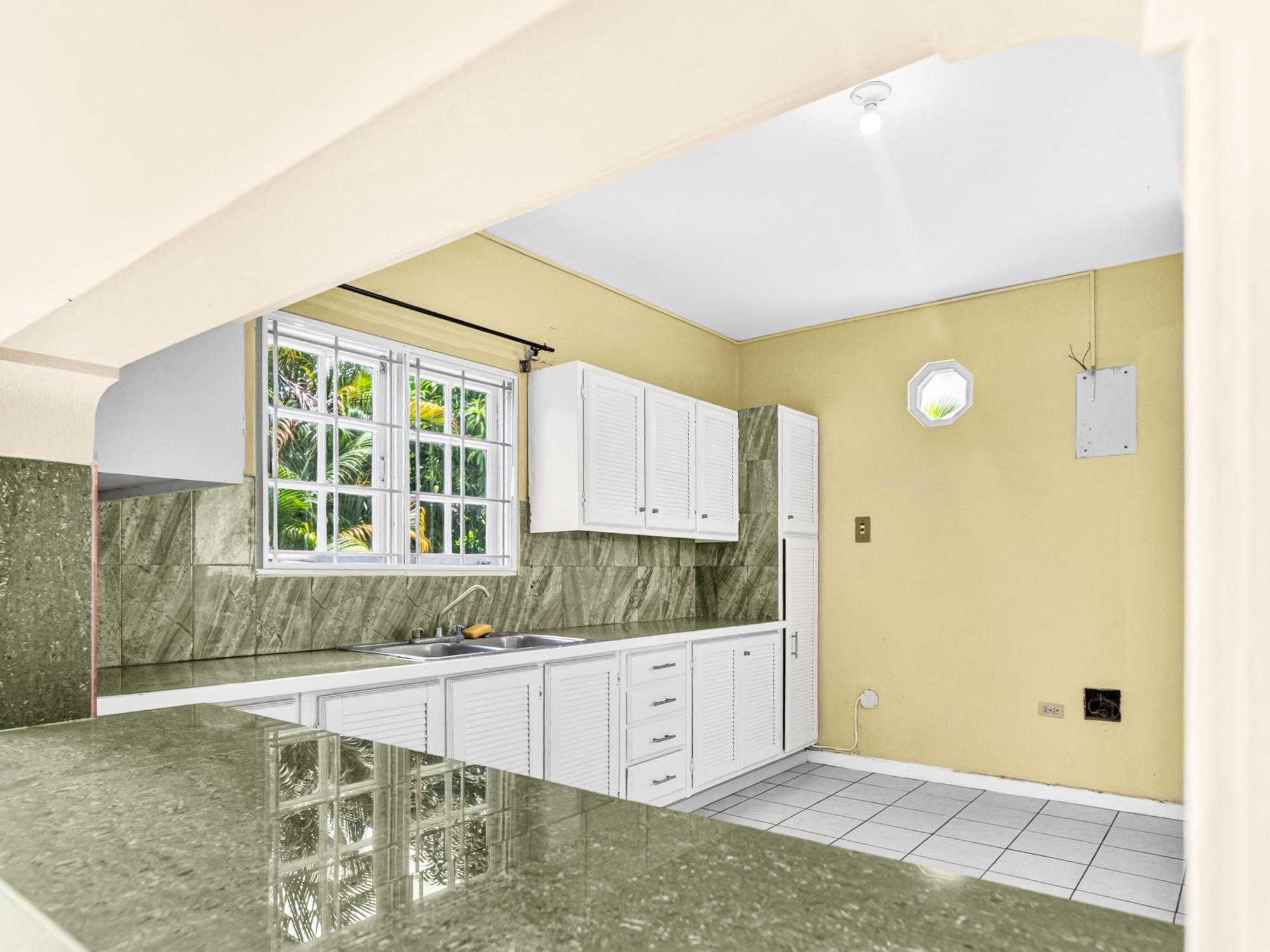 Townhouse For Rent: UPPER MARKWAY, Kingston 8 | $360,000 photo 12