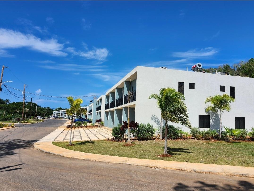 Townhouse For Rent: DISCOVERY BAY, ST ANN, Discovery Bay | $1,300 photo 6
