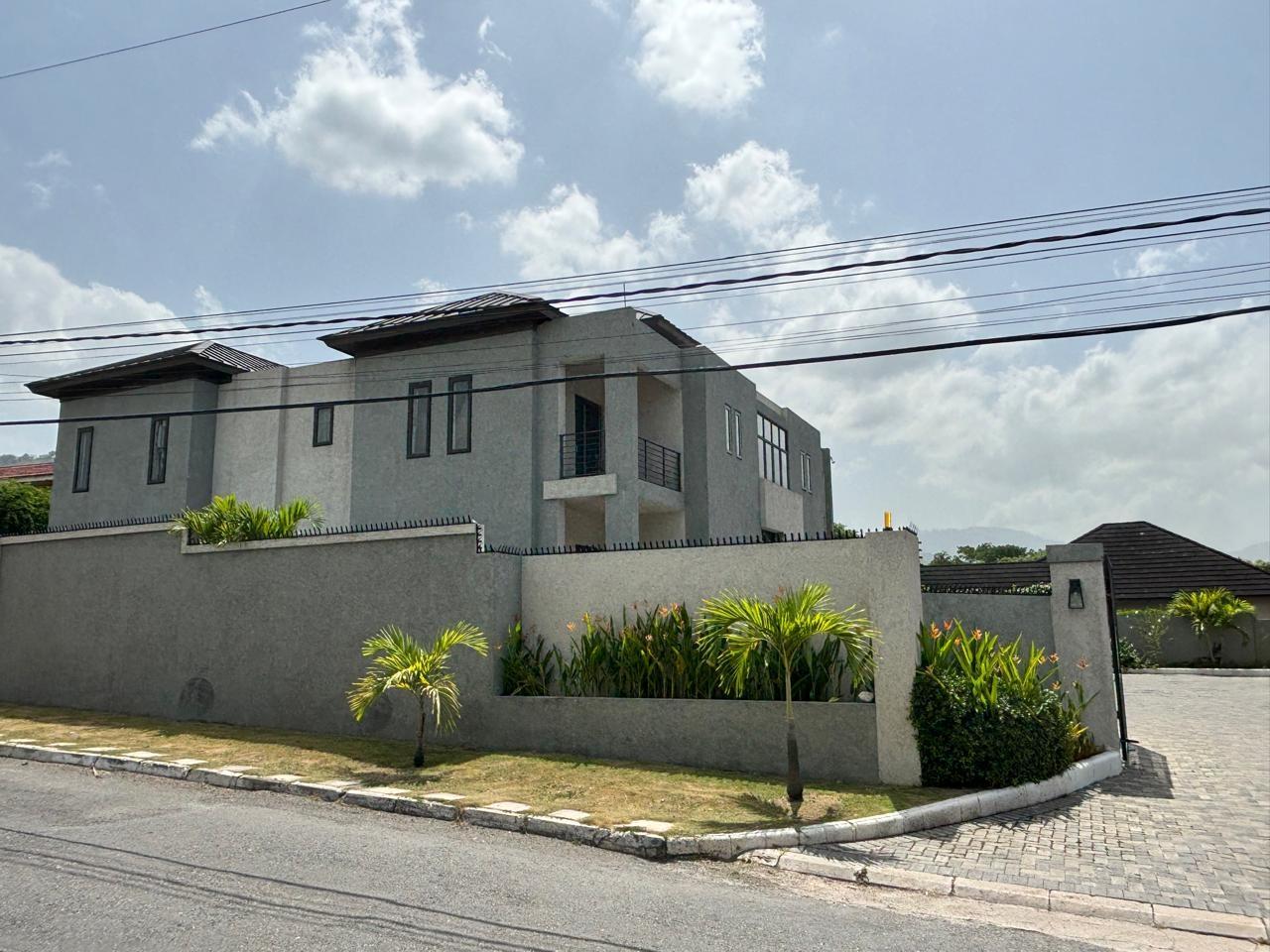 Apartment For Rent: HOPEVILLE ROAD, Kingston 8 | $1,600