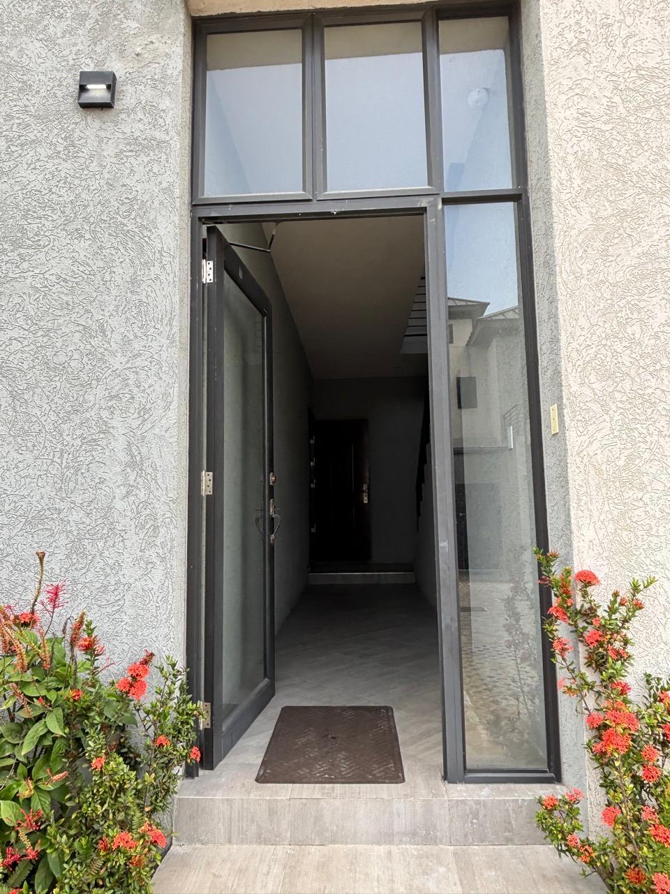 Apartment For Rent: HOPEVILLE ROAD, Kingston 8 | $1,600 photo 2