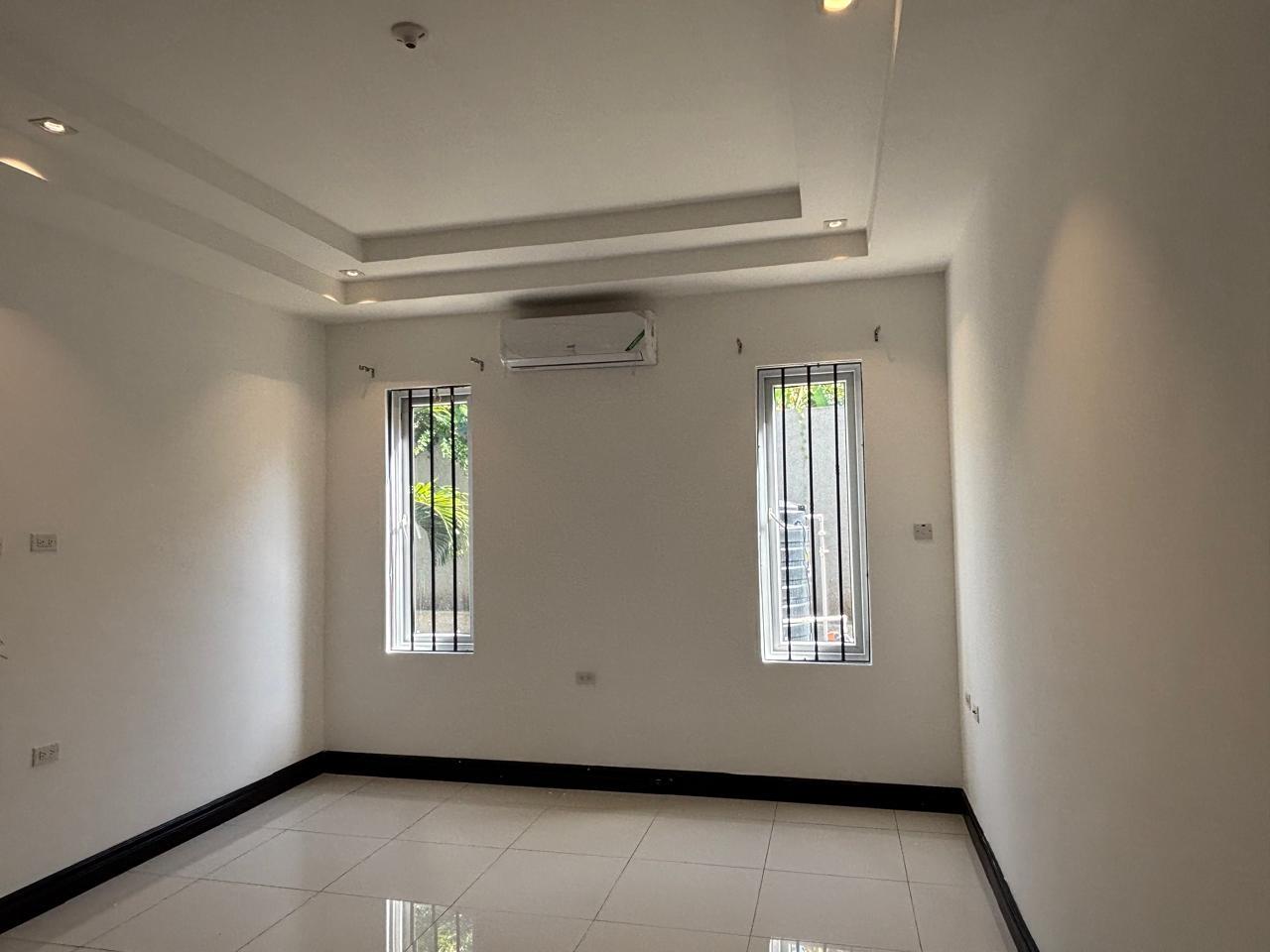 Apartment For Rent: HOPEVILLE ROAD, Kingston 8 | $1,600 photo 10