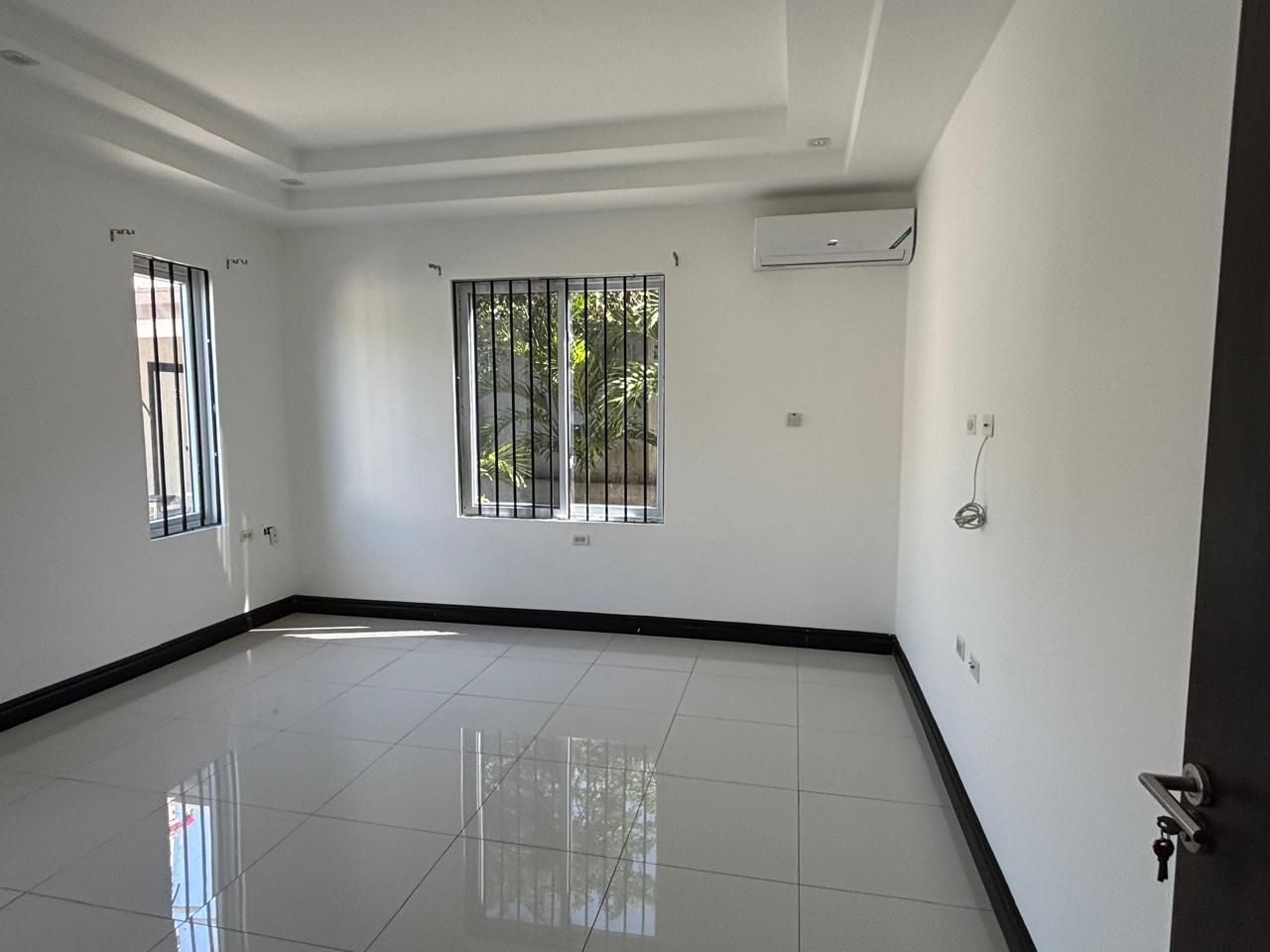 Apartment For Rent: HOPEVILLE ROAD, Kingston 8 | $1,600 photo 14