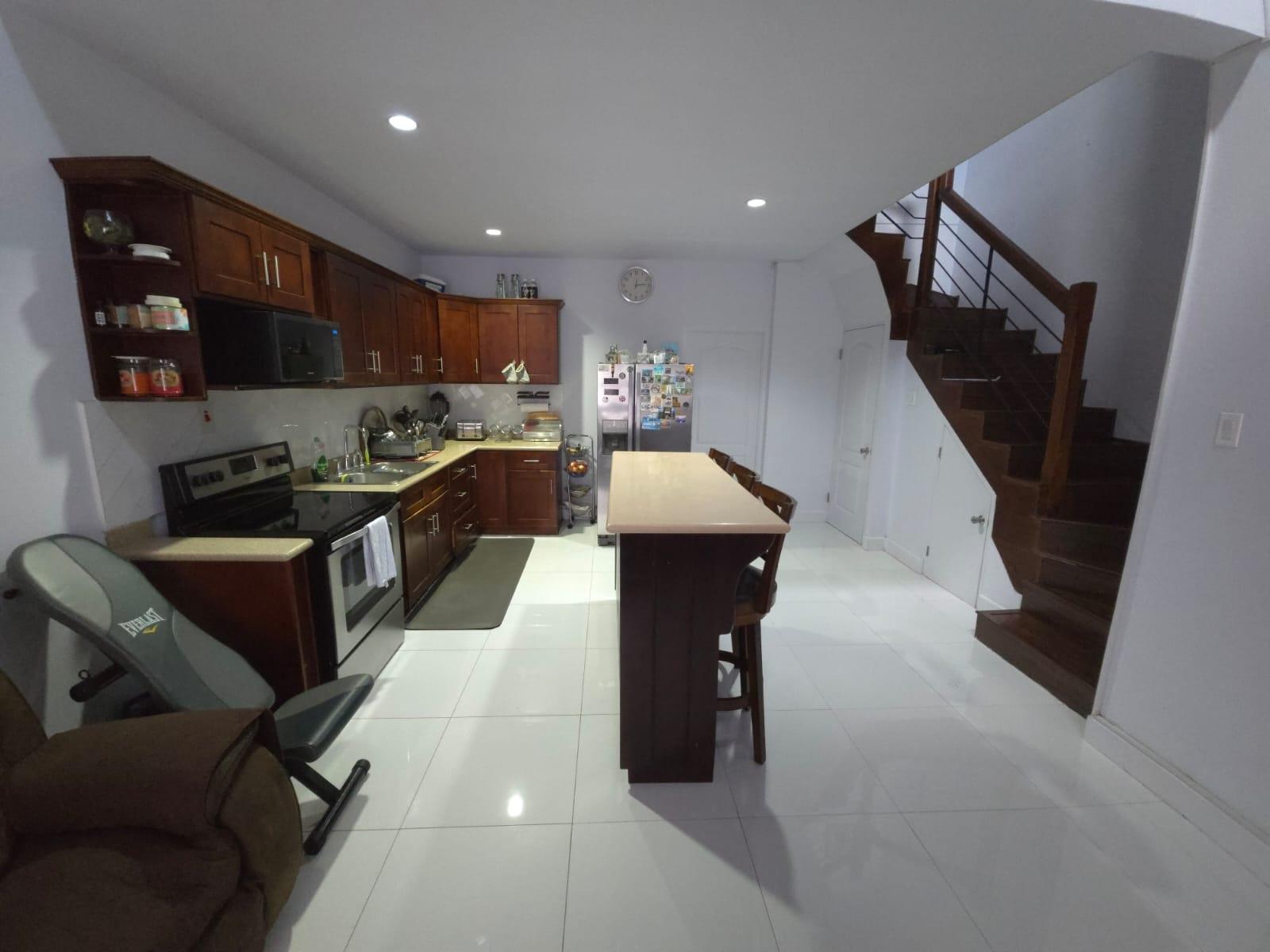 Apartment For Sale: BORDER AVENUE, Kingston 19 | $37,000,000 photo 8