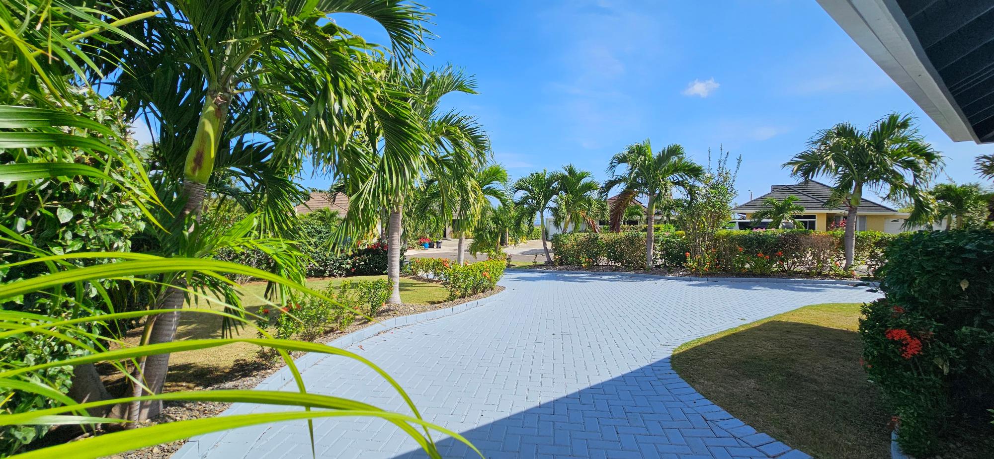 House For Rent: THE CREST, RICHMOND, ST A, Laughlands | $2,000 photo 4