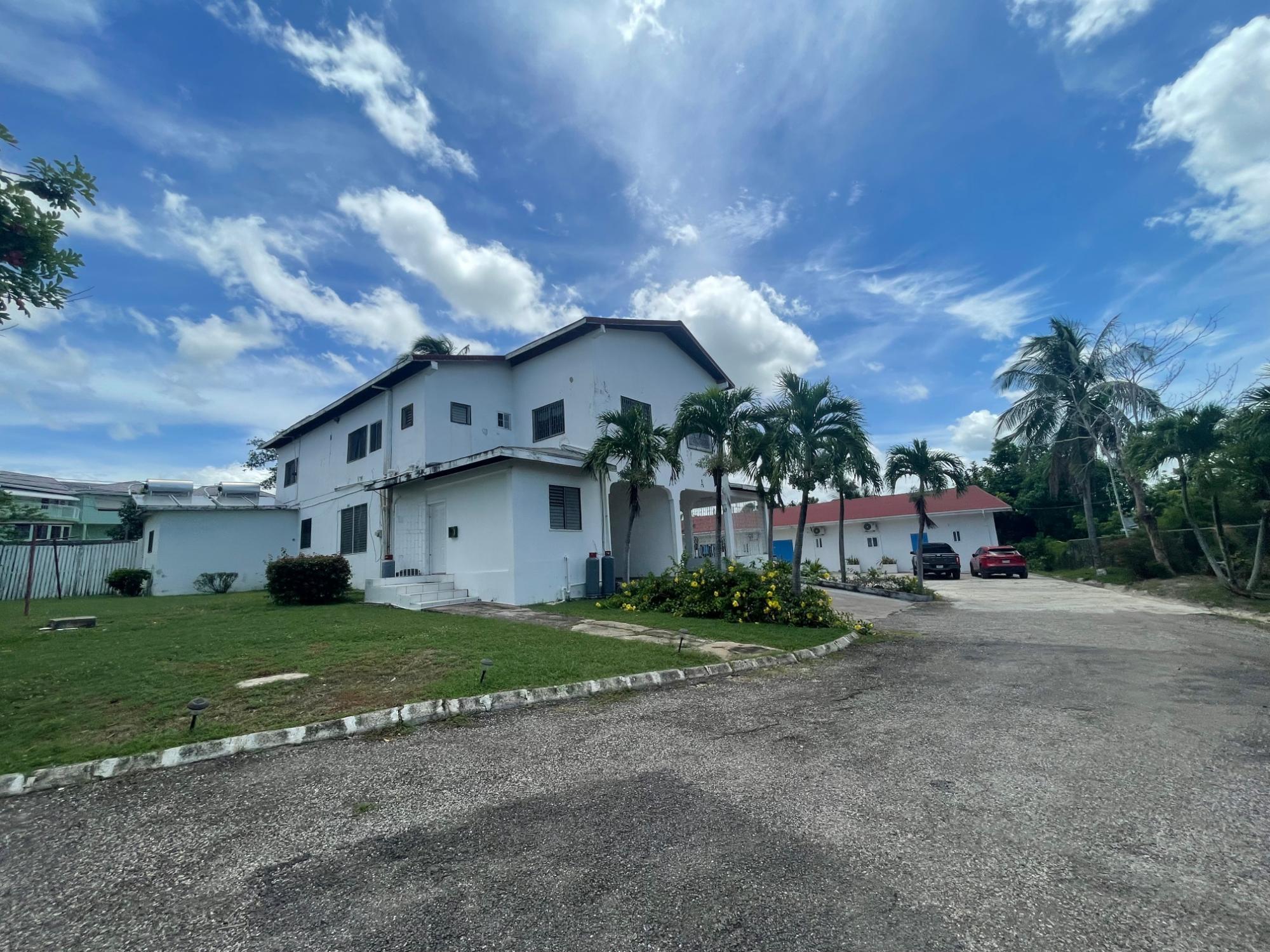 Apartment For Sale: TRENTON ROAD, May Pen | $2,300,000 photo 4