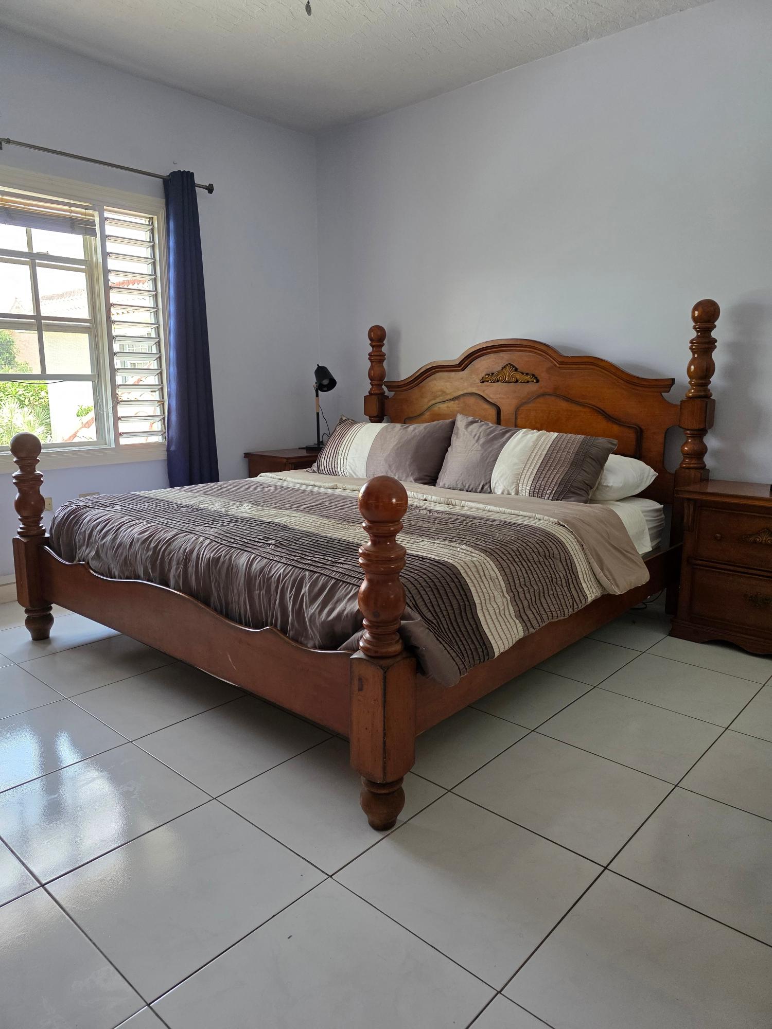Apartment For Rent: SEAVIEW AVE, Kingston 6 | $1,600 photo 6