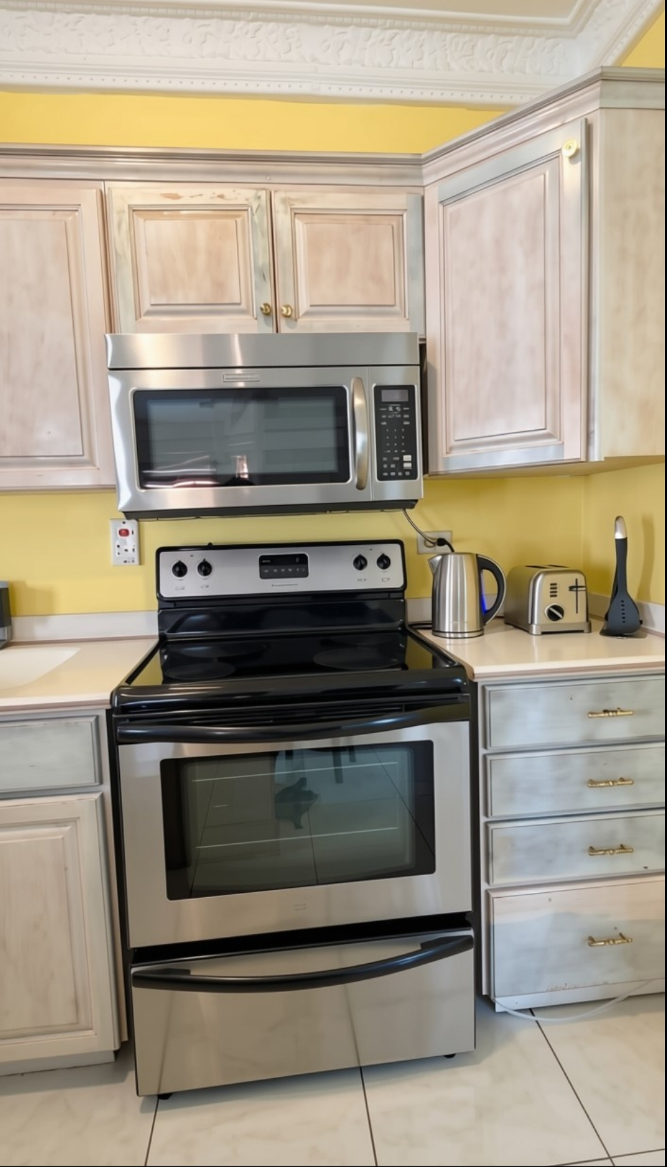 Apartment For Rent: SEAVIEW AVE, Kingston 6 | $1,600 photo 8