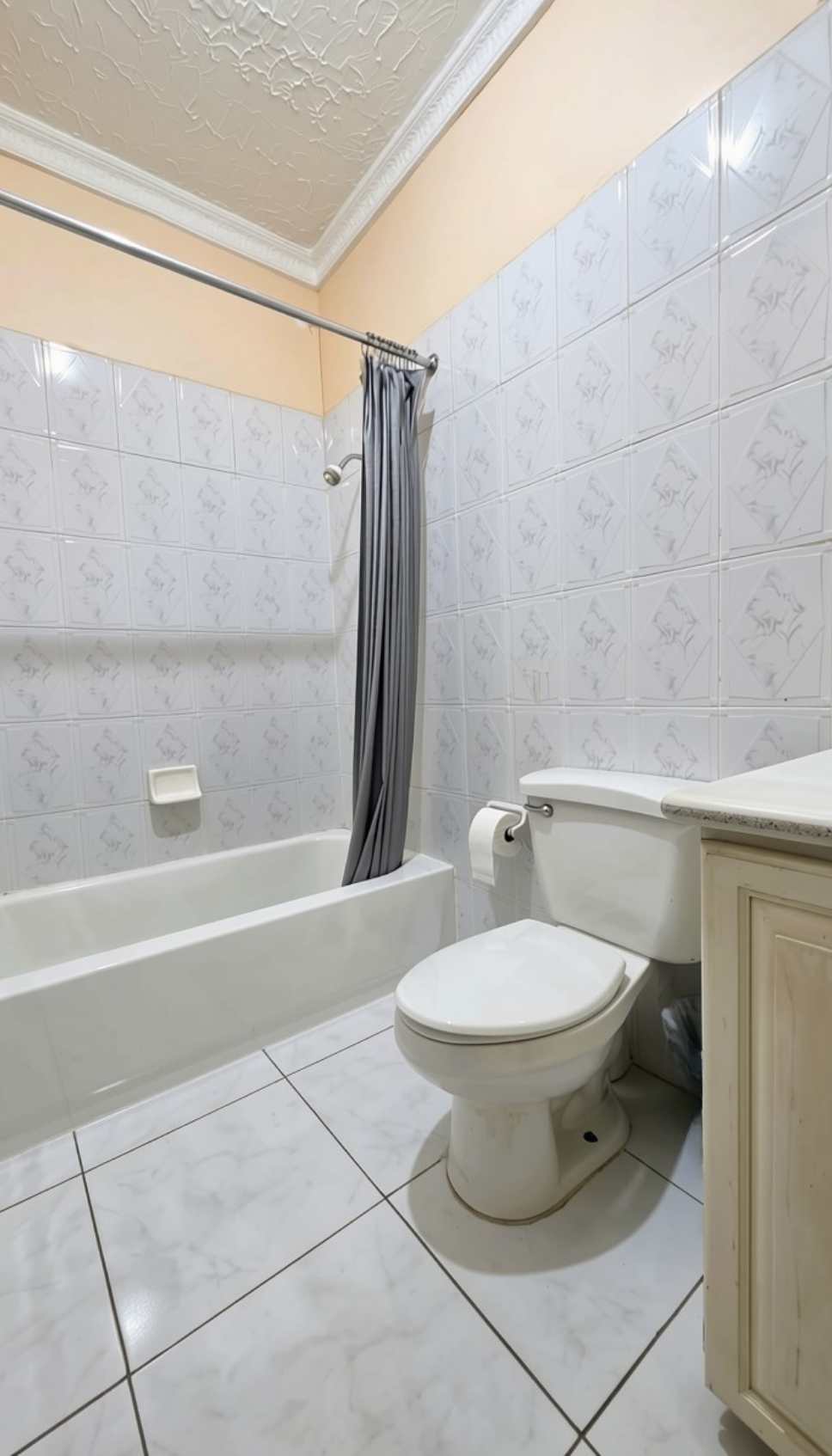 Apartment For Rent: SEAVIEW AVE, Kingston 6 | $1,600 photo 14