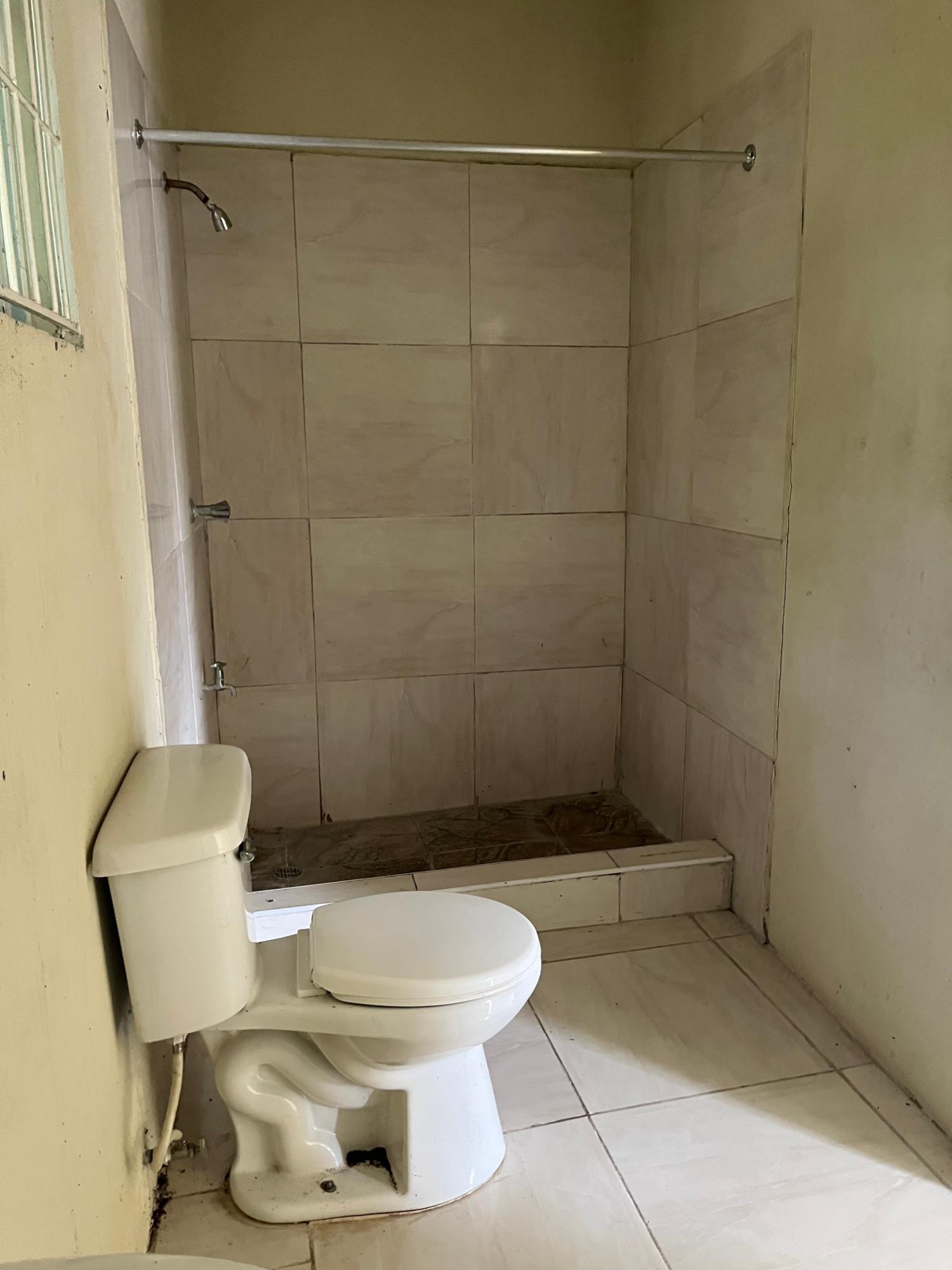 House For Sale: CIRCLE DRIVE DRIVE HOMEST, Spanish Town | $28,500,000 photo 7