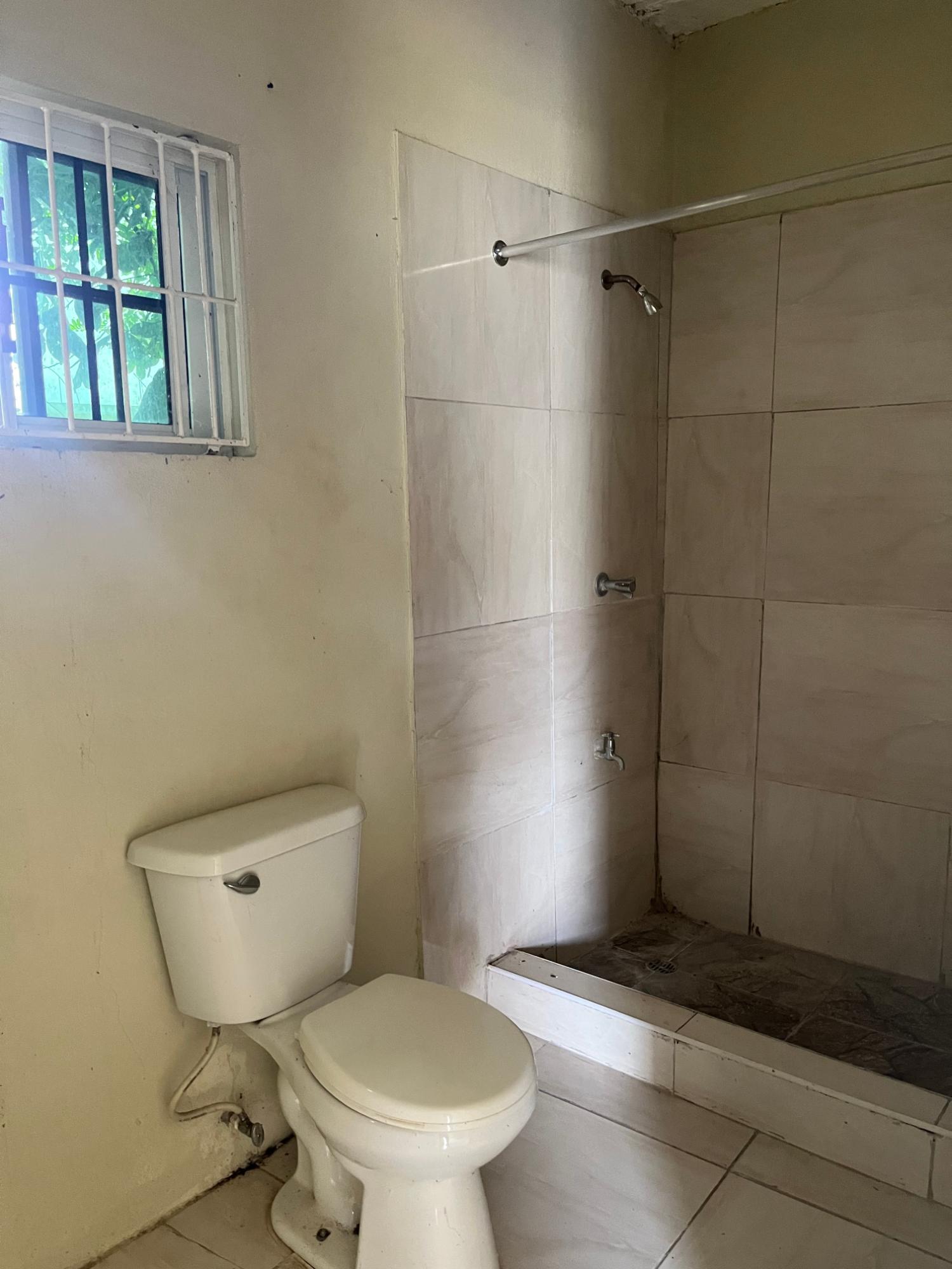 House For Sale: CIRCLE DRIVE DRIVE HOMEST, Spanish Town | $28,500,000 photo 8