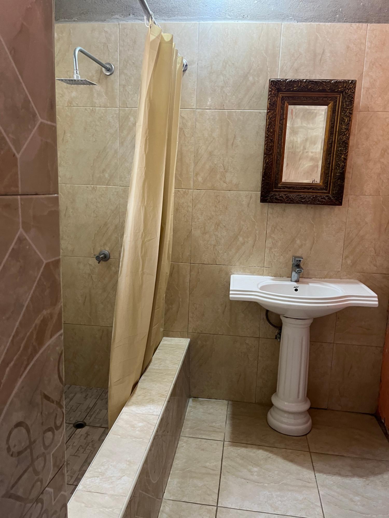 House For Sale: CIRCLE DRIVE DRIVE HOMEST, Spanish Town | $28,500,000 photo 12