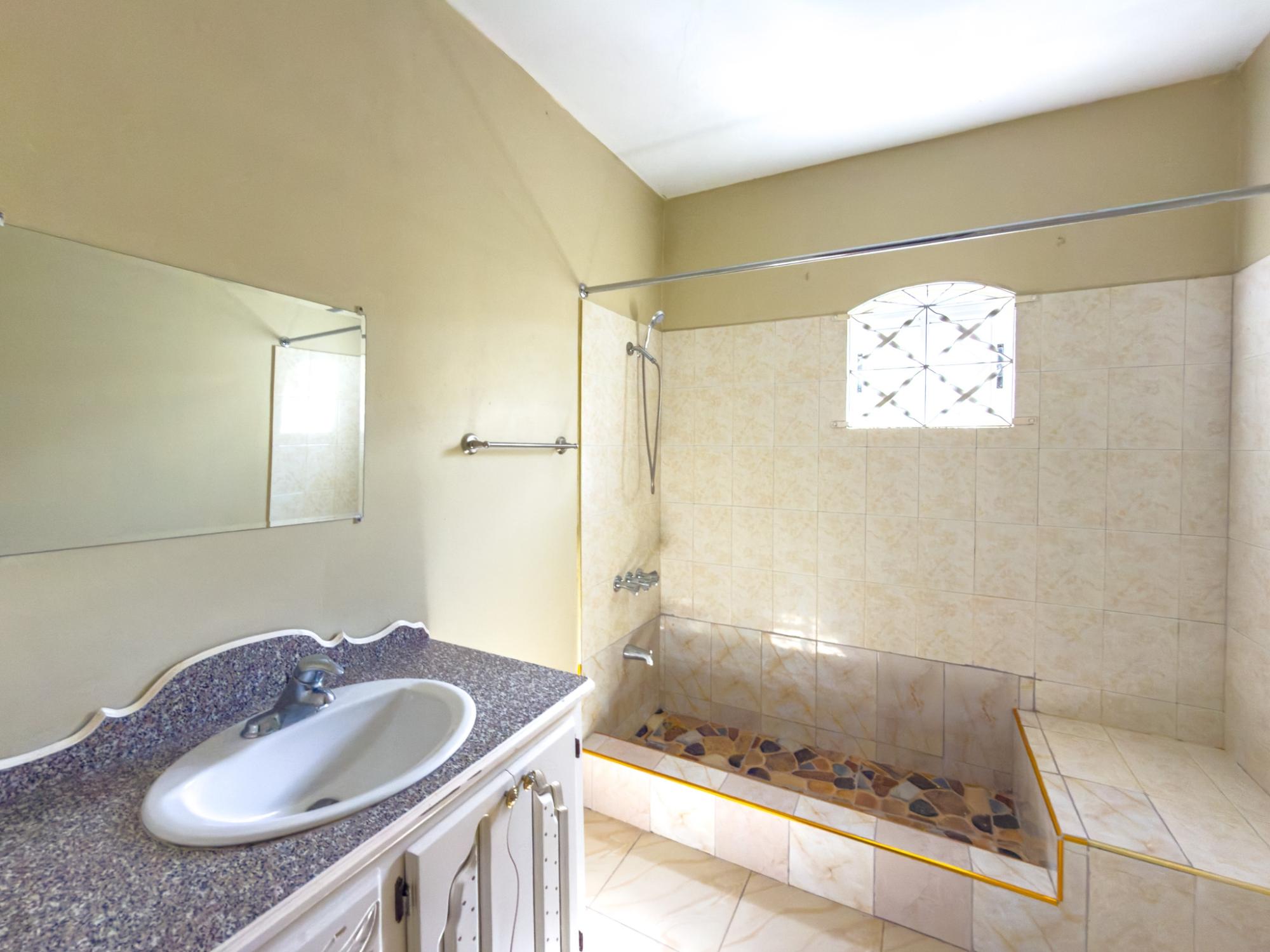 House For Sale: MIGNOTT DRIVE, HARTWELL, May Pen | $38,500,000 photo 16