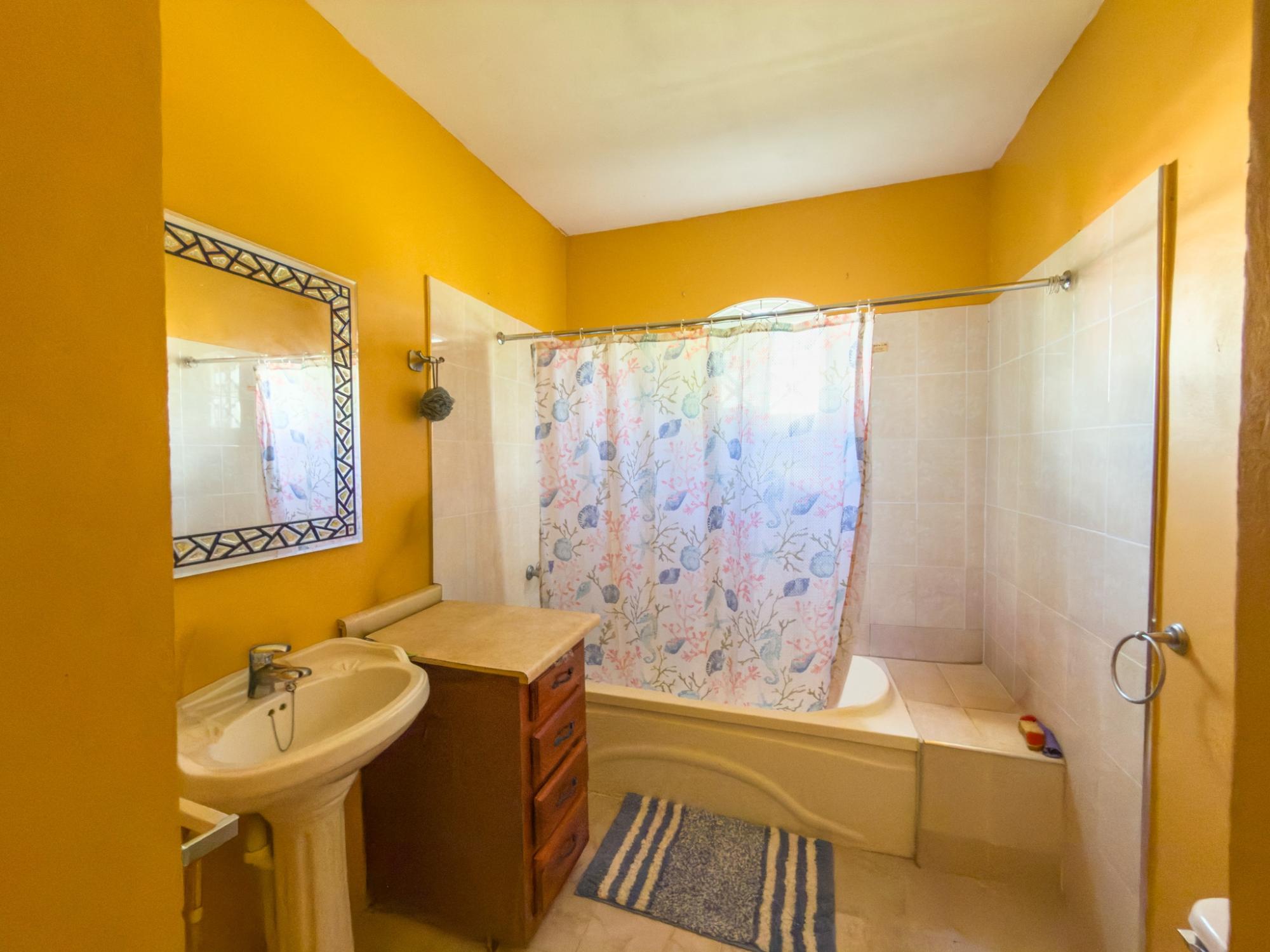 House For Sale: MIGNOTT DRIVE, HARTWELL, May Pen | $38,500,000 photo 23