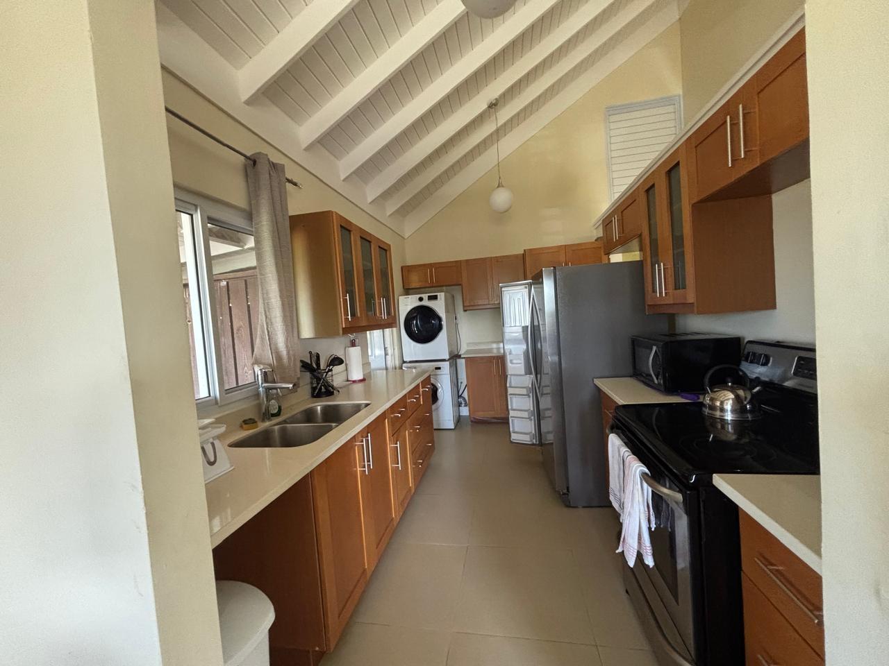 House For Rent: PAPAYA AVENUE, Richmond | $1,600 photo 6
