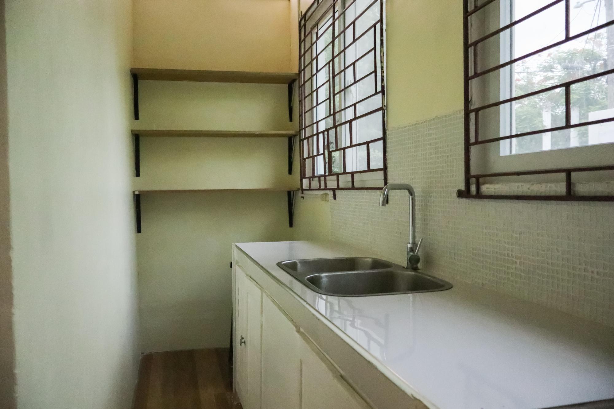 Apartment For Rent: CHARLTON ROAD, Constant Spring P.O. | $130,000 photo 2
