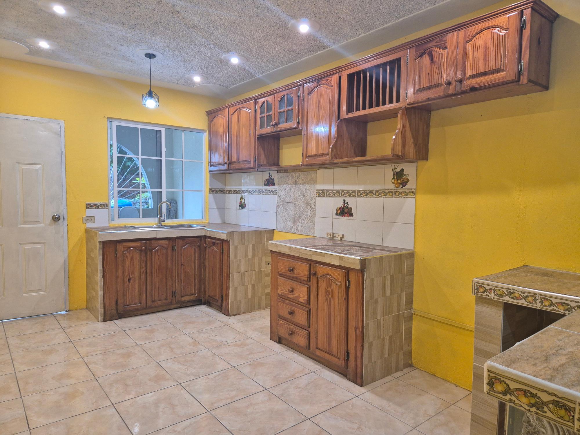 House For Rent: BELLISSIMO DRIVE, ANGELS, Spanish Town | $120,000 photo 9