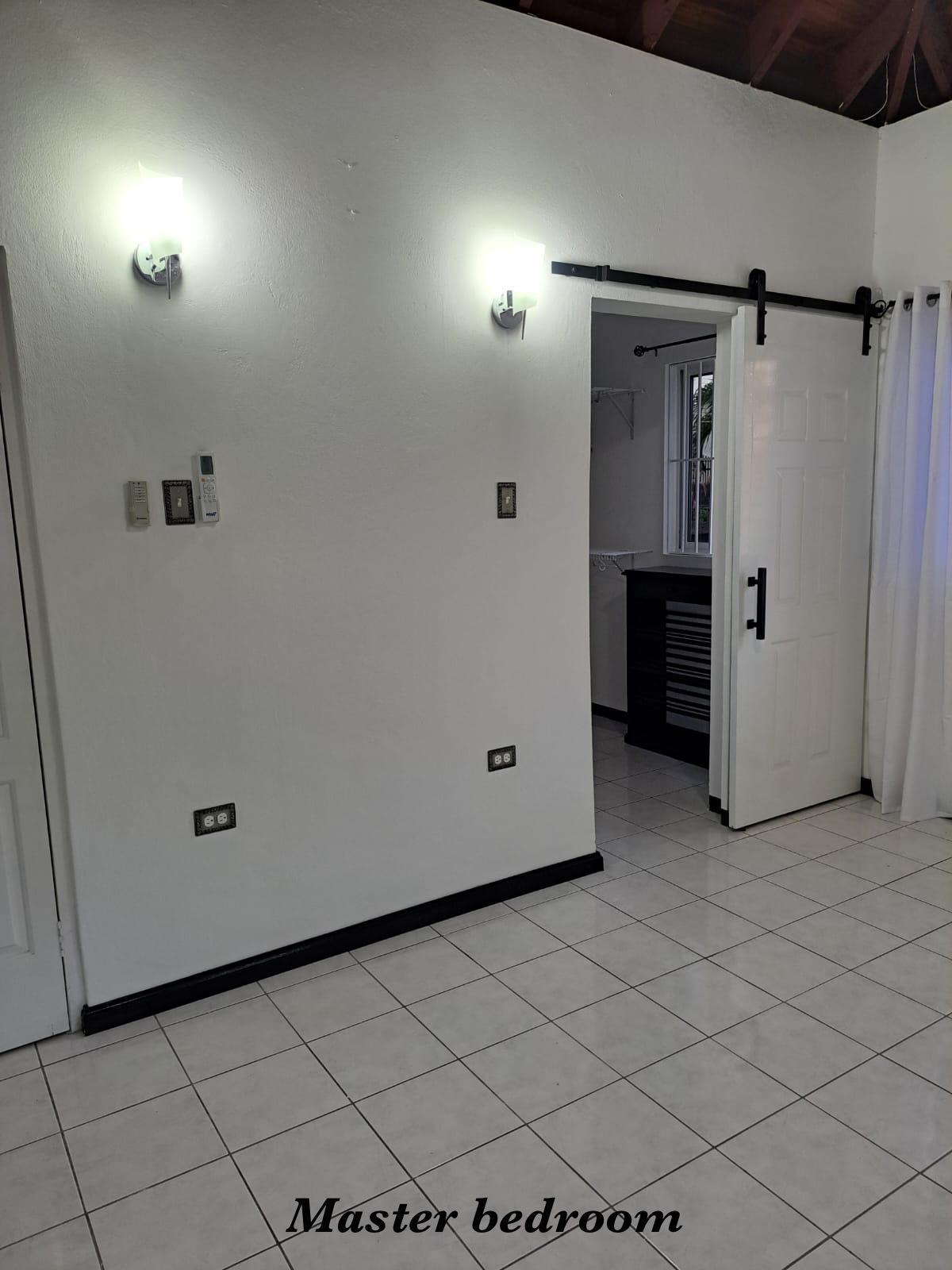 House For Rent: WISHAW DRIVE, KINGSTON 8, Constant Spring P.O. | $200,000 photo 12