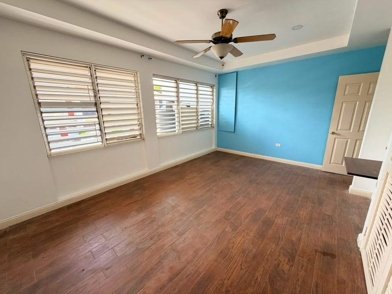 Townhouse For Rent: HAINING CRESCENT, KINGSTO, Kingston 5 | $220,000 photo 14