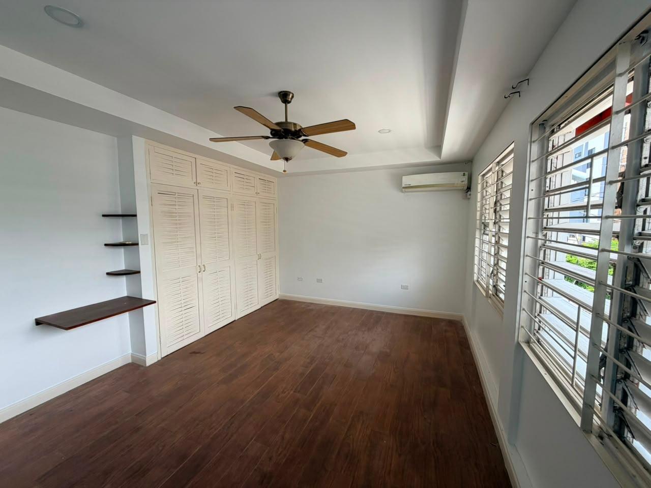 Townhouse For Rent: HAINING CRESCENT, KINGSTO, Kingston 5 | $220,000 photo 15