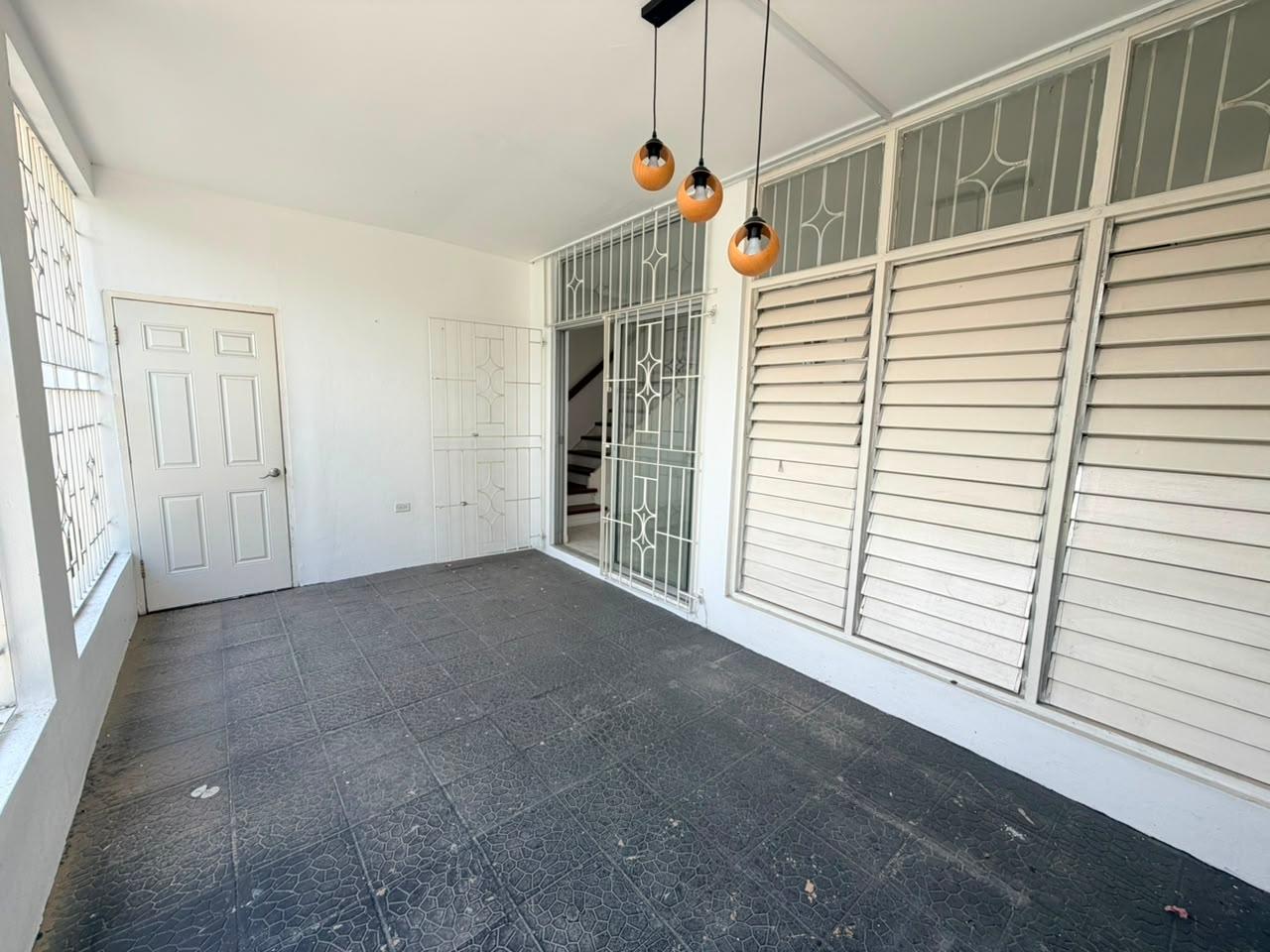 Townhouse For Rent: HAINING CRESCENT, KINGSTO, Kingston 5 | $220,000 photo 18