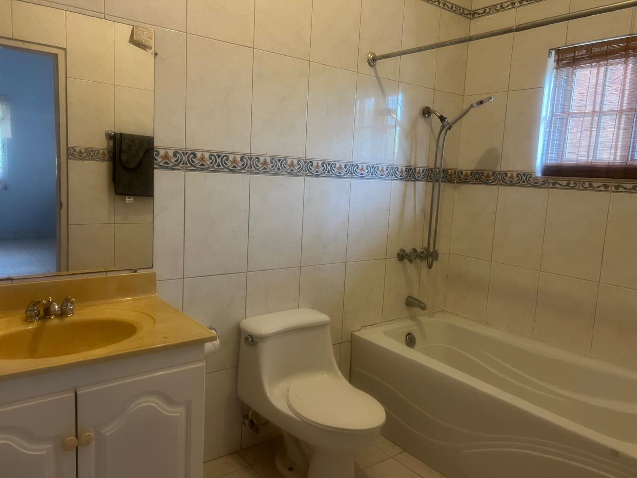 House For Rent: COLUMBUS DRIVE, Ocho Rios | $150,000 photo 6