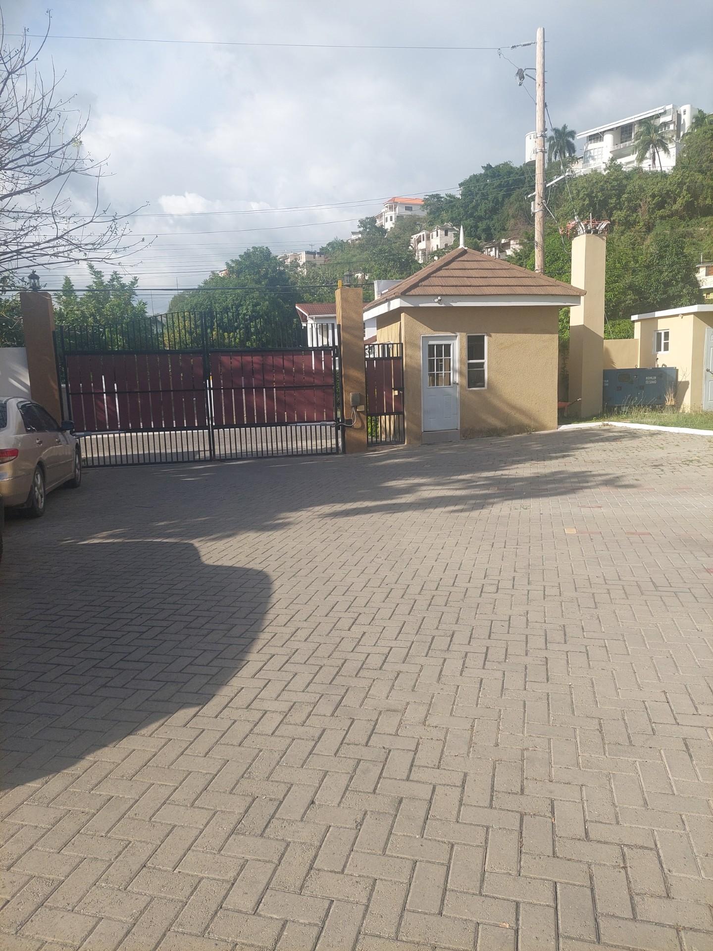 Apartment For Rent: GLENVIEW TERRACE, Kingston 6 | $160,000