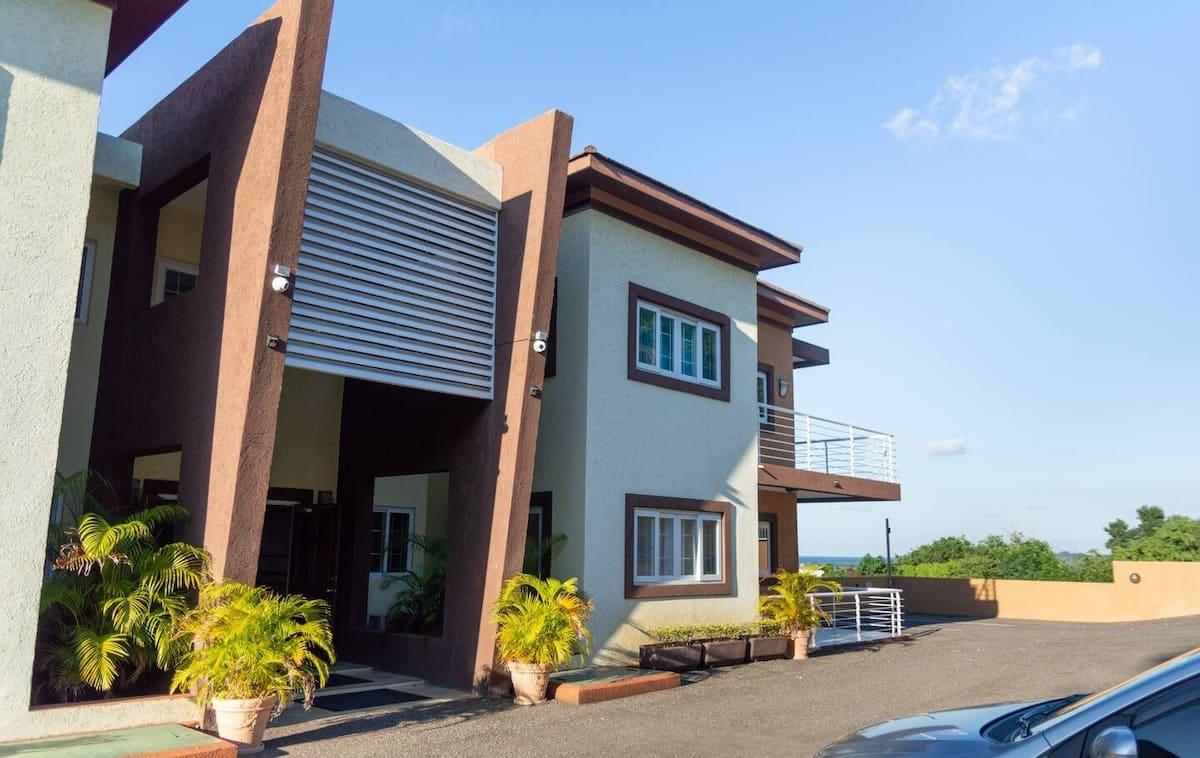 Apartment For Rent: 39 HOBBS AVE, MONTEGO BAY, Montego Bay | $2,300 photo 20