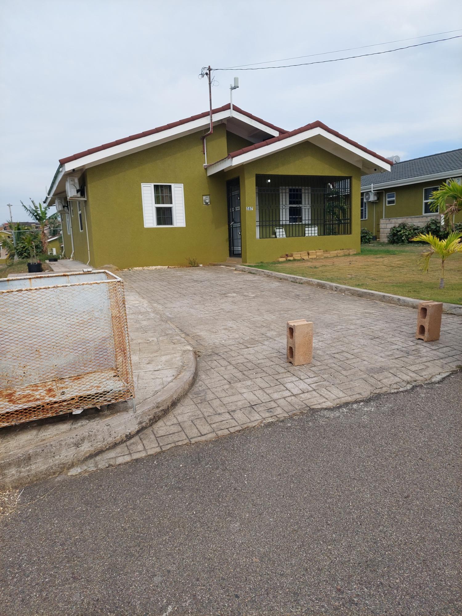 House For Rent: STONEBROOK MANOR, Falmouth | $1,200 photo 2