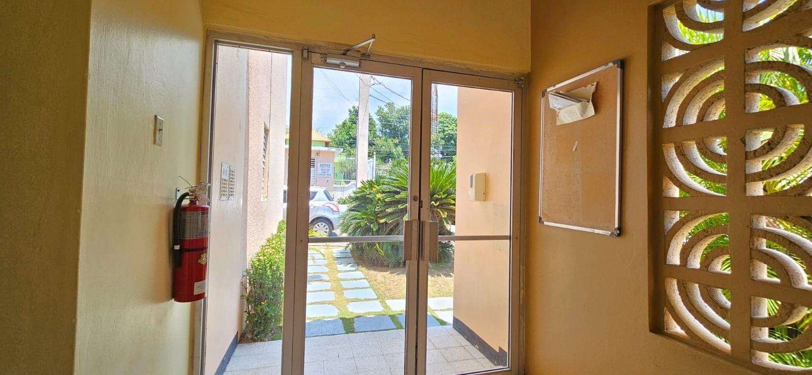 Apartment For Rent: RAVINIA ROAD, Kingston 6 | $110,000 photo 3