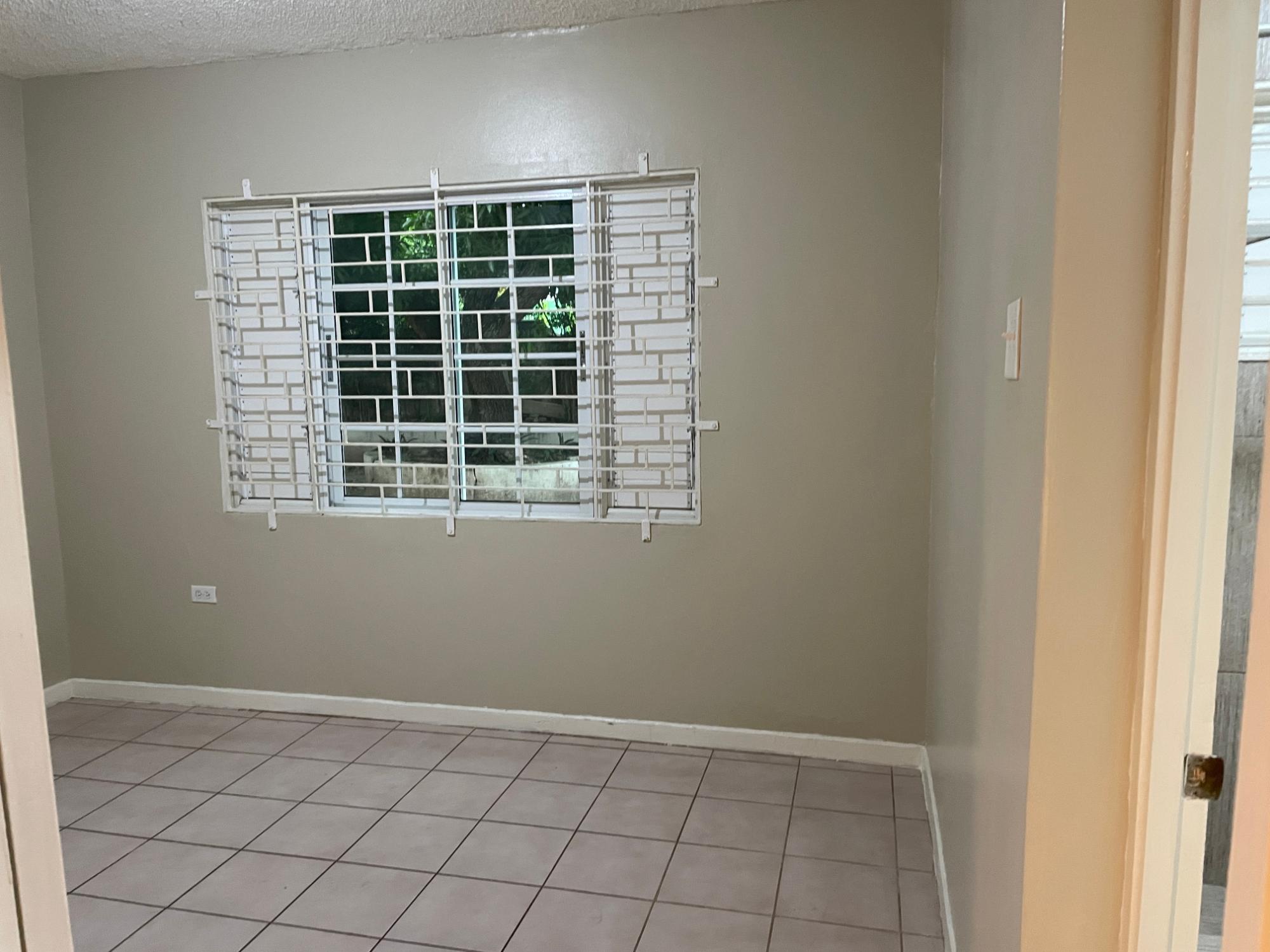 Apartment For Rent: RAVINIA ROAD, Kingston 6 | $110,000 photo 8