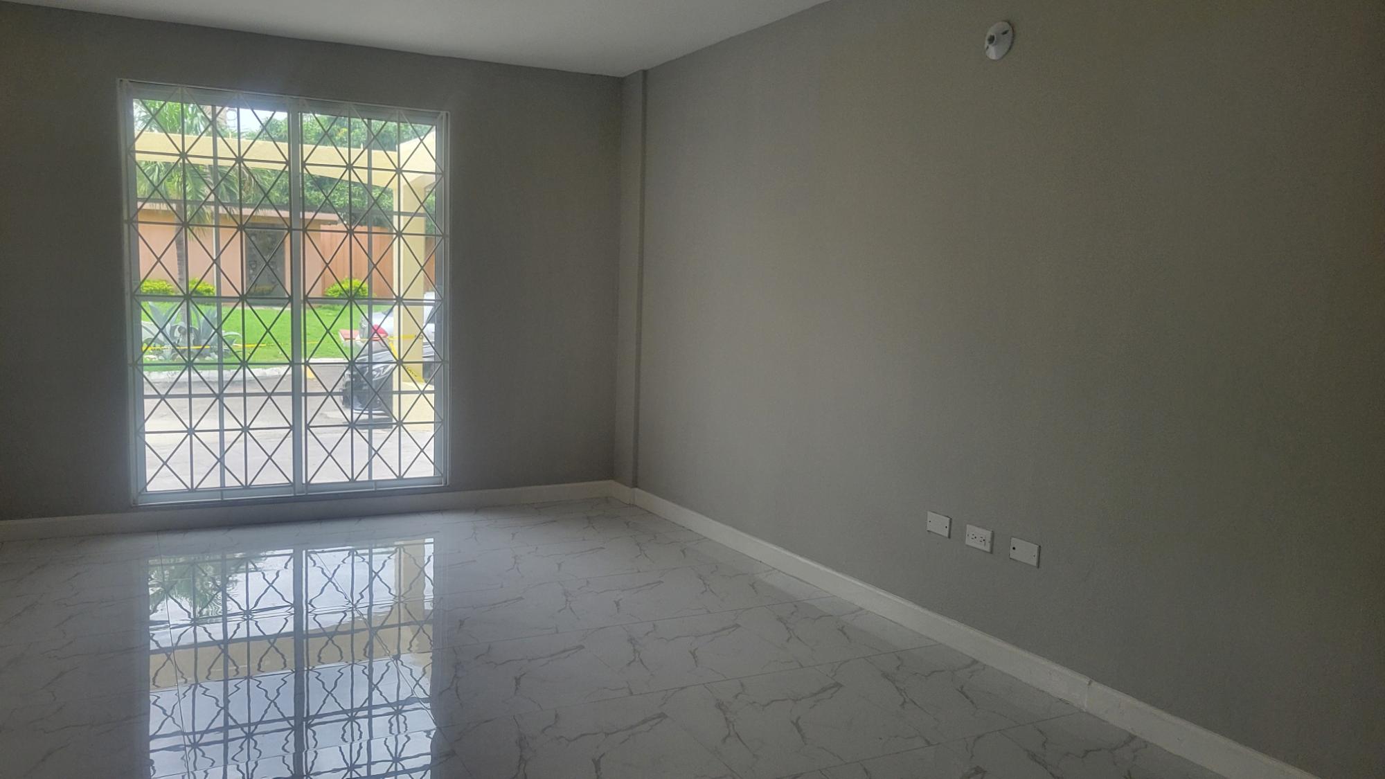 Townhouse For Rent: MAEVEN AVENUE, Kingston 10 | $195,000 photo 4