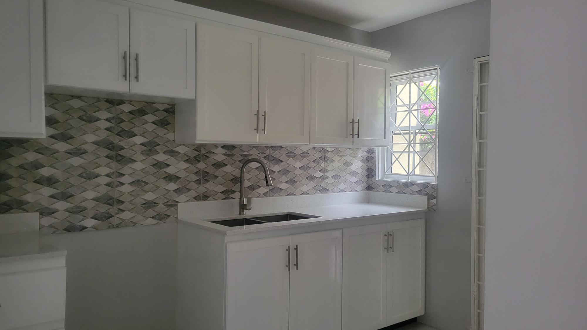 Townhouse For Rent: MAEVEN AVENUE, Kingston 10 | $195,000 photo 6