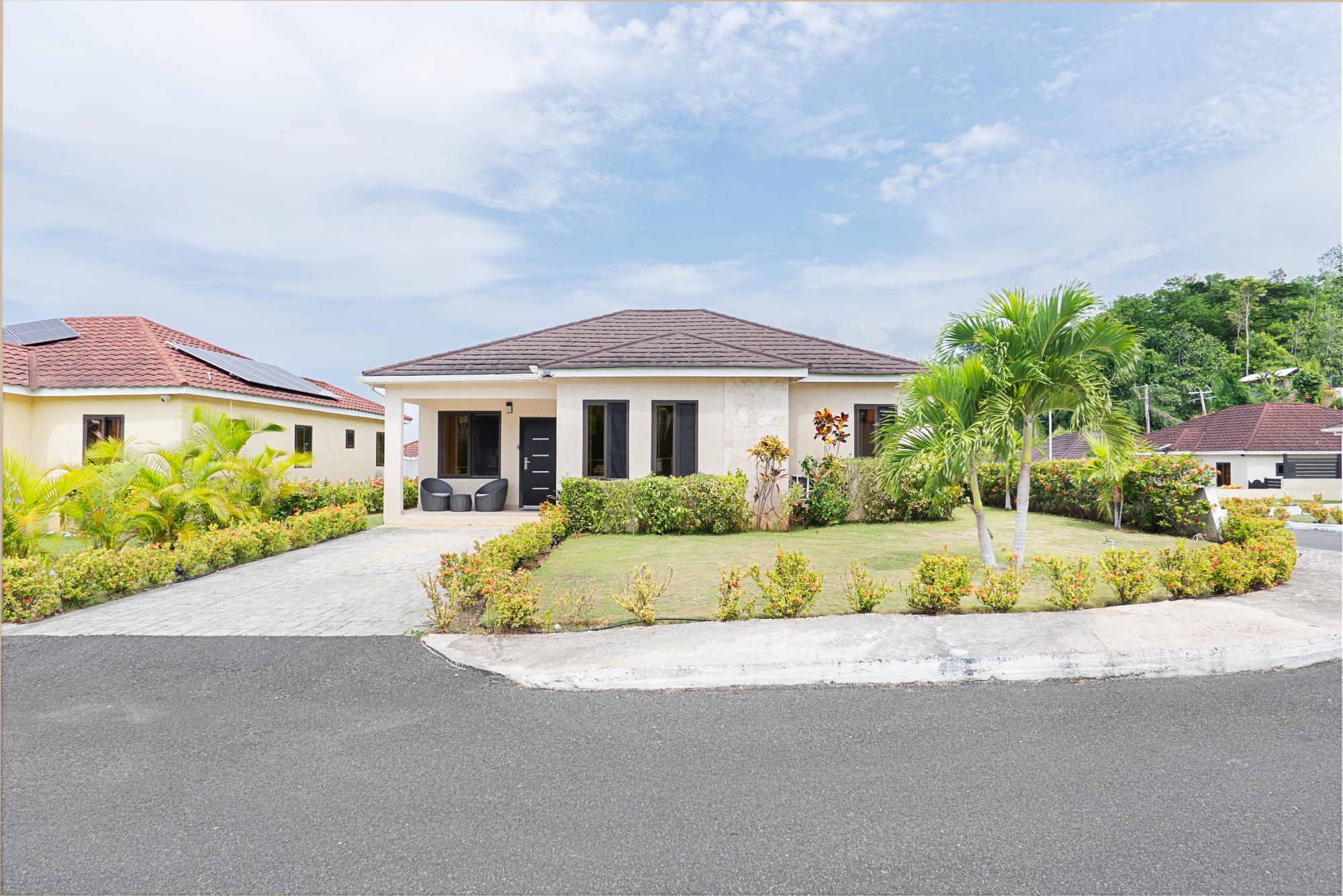 House For Sale: HAPPY COVE, Ocho Rios | $450,000 photo 4